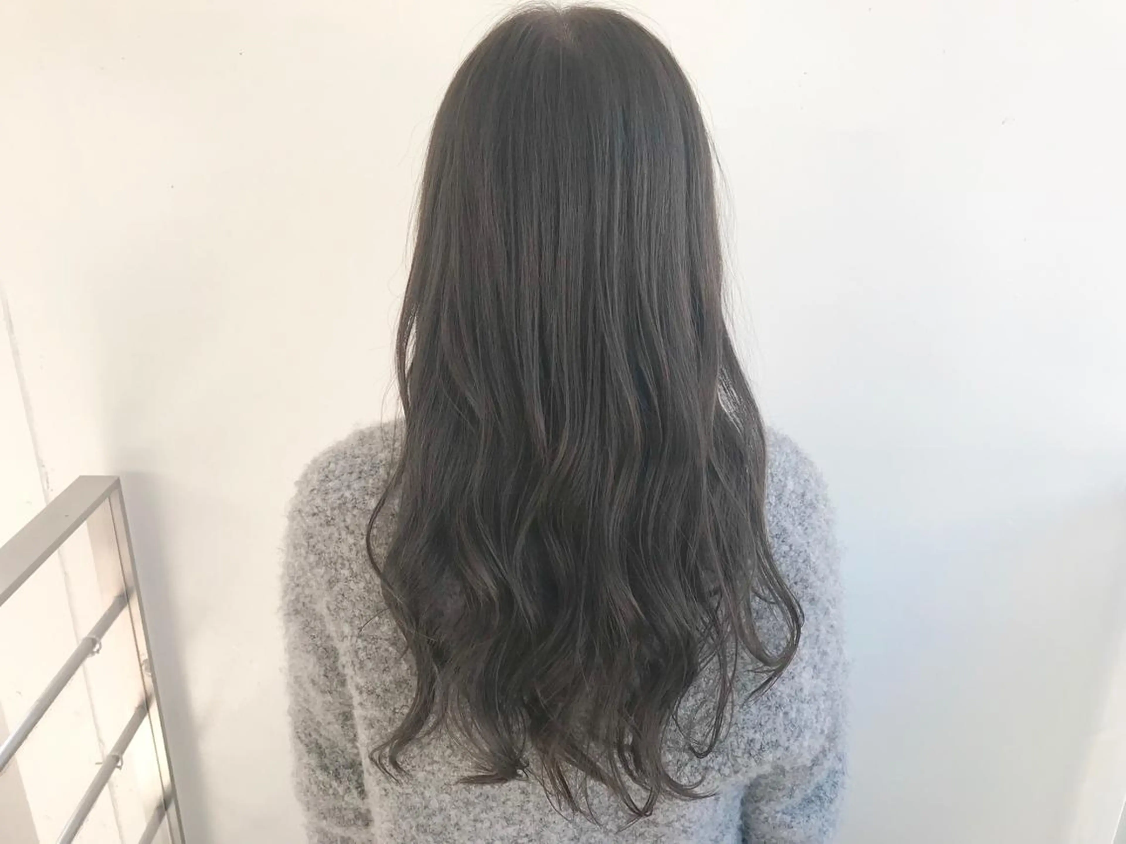 ロング カラー ショート/レイヤー なら石井知希のヘアスタイル