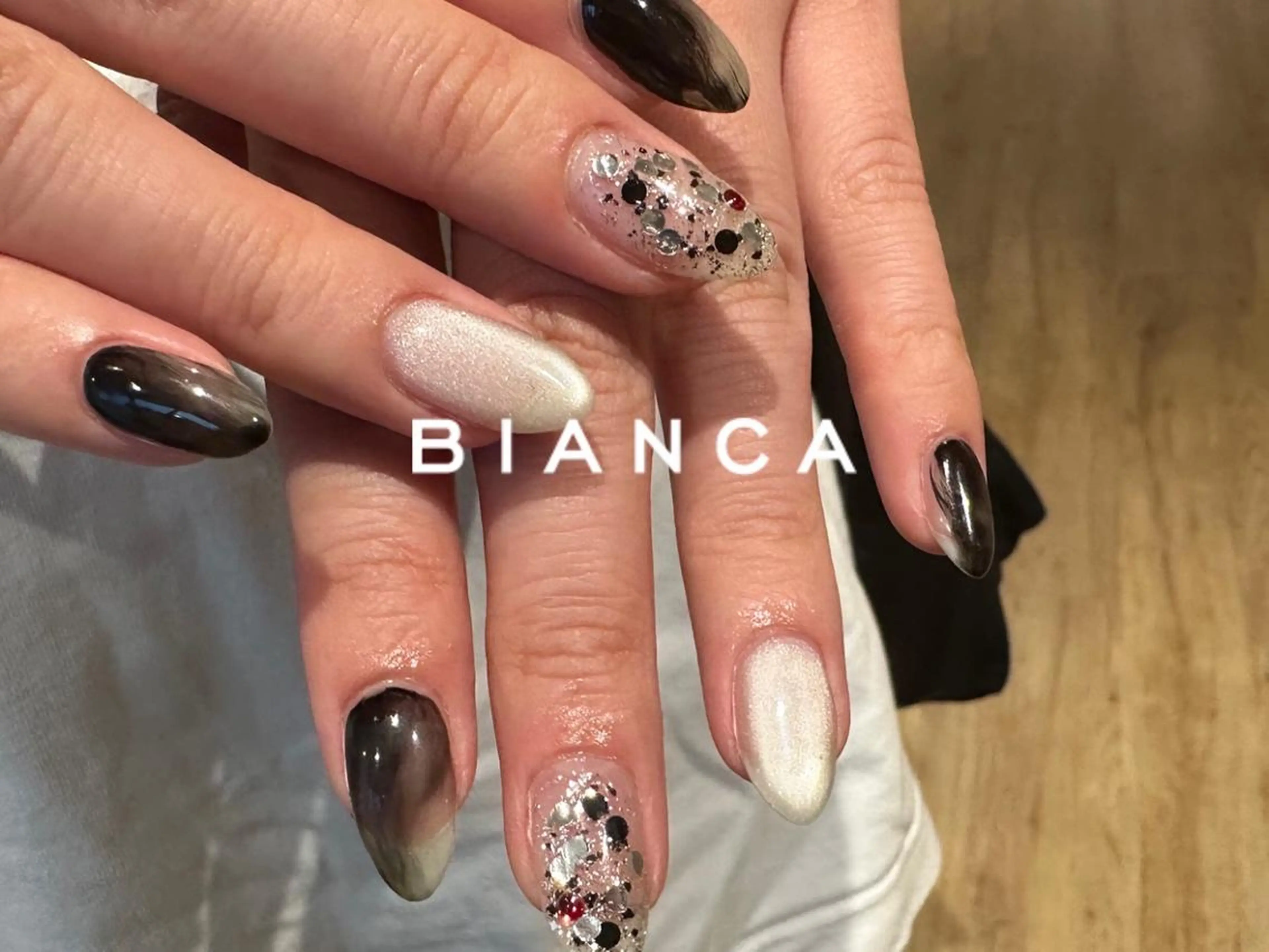 ネイル マグネットネイル ニュアンスネイル ハンドネイル 痛ネイル🩶推し活 🤍店長sagawaのネイルデザイン