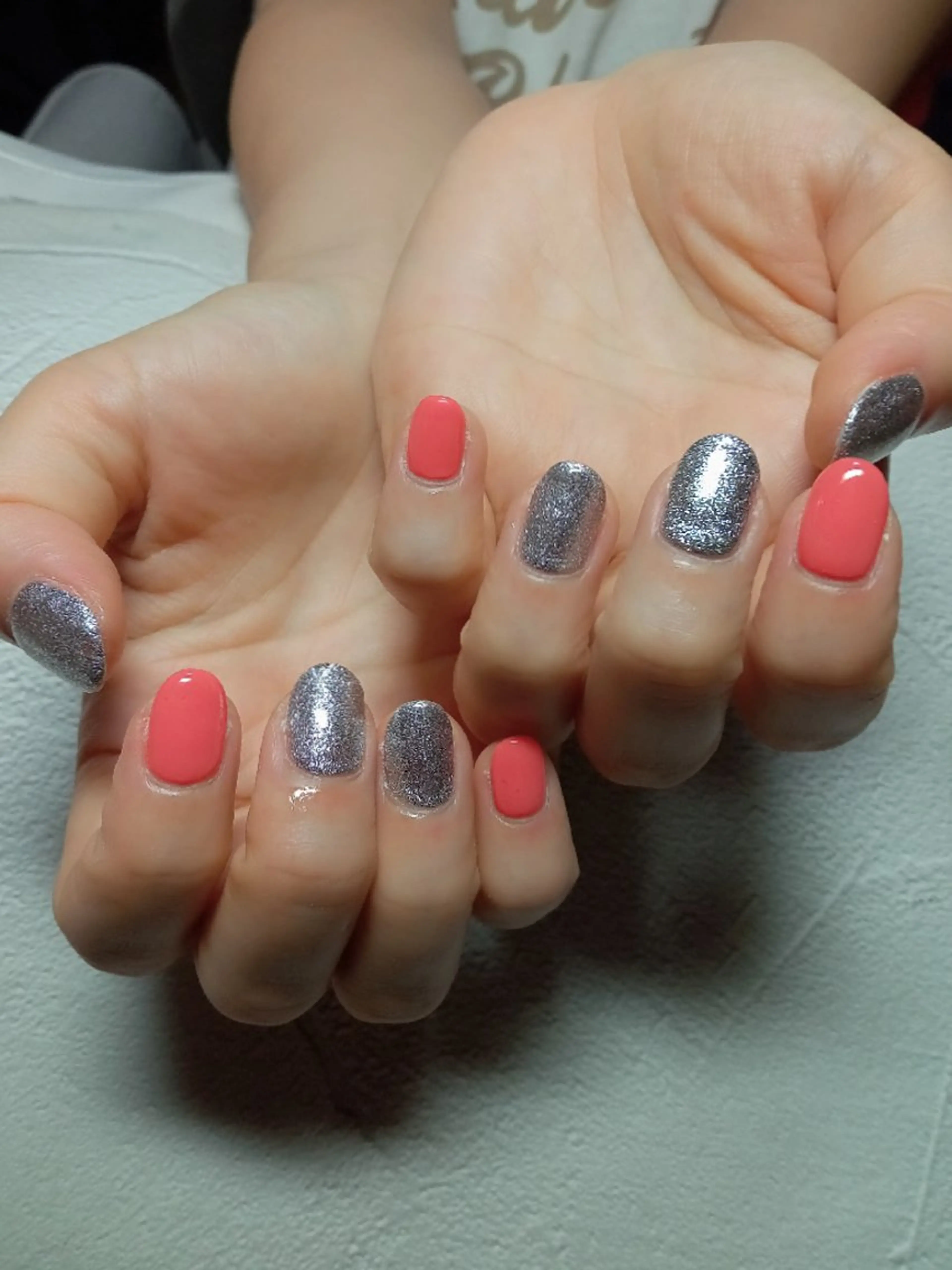 ネイル ジェルネイル キラキラネイル ラメ(グリッター) ラメグラデーション マグネットネイル ハンドネイル flure de neige yukiのネイルデザイン