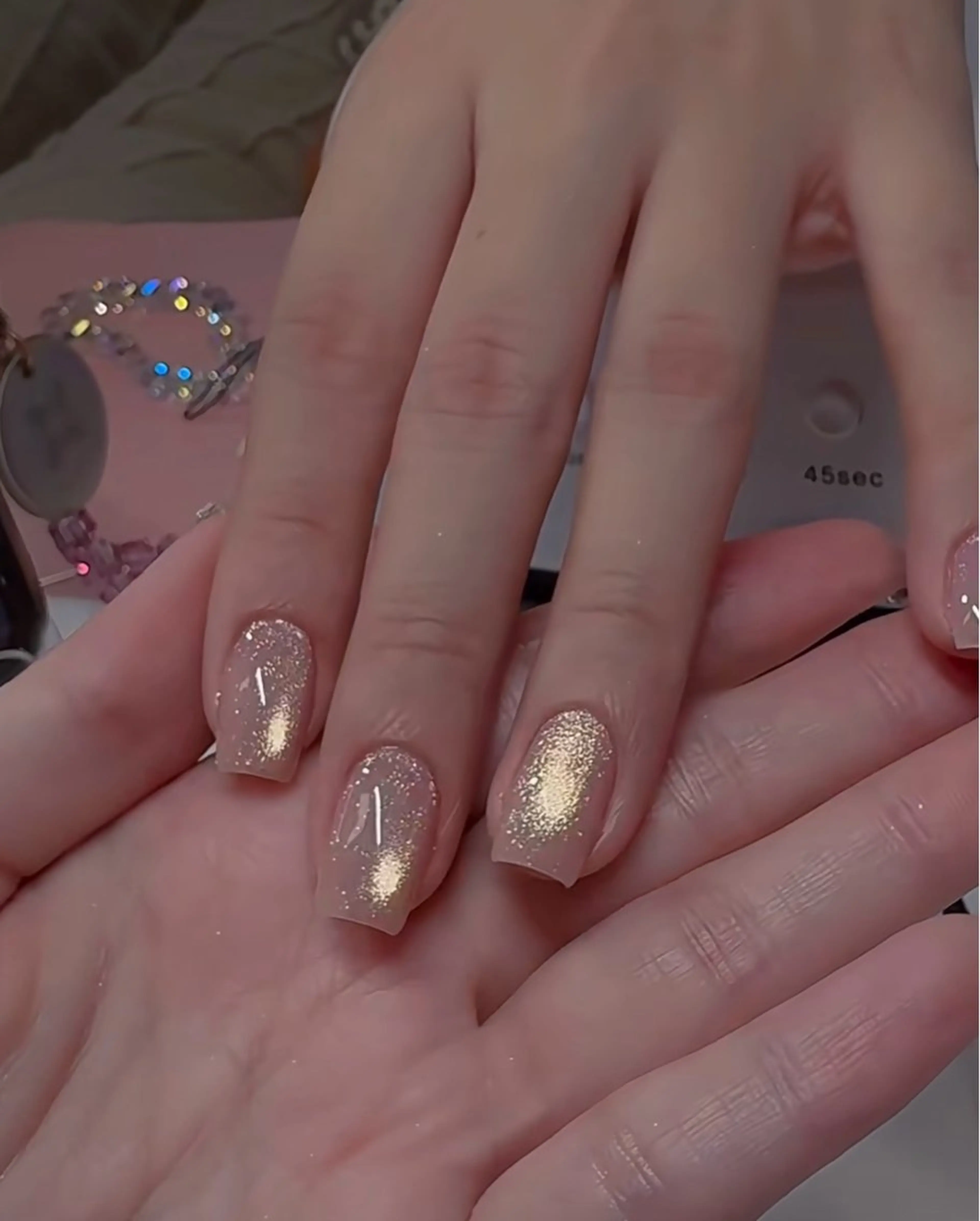 ミディアム めぐみのネイルサロン スタッフ練習のネイルデザイン