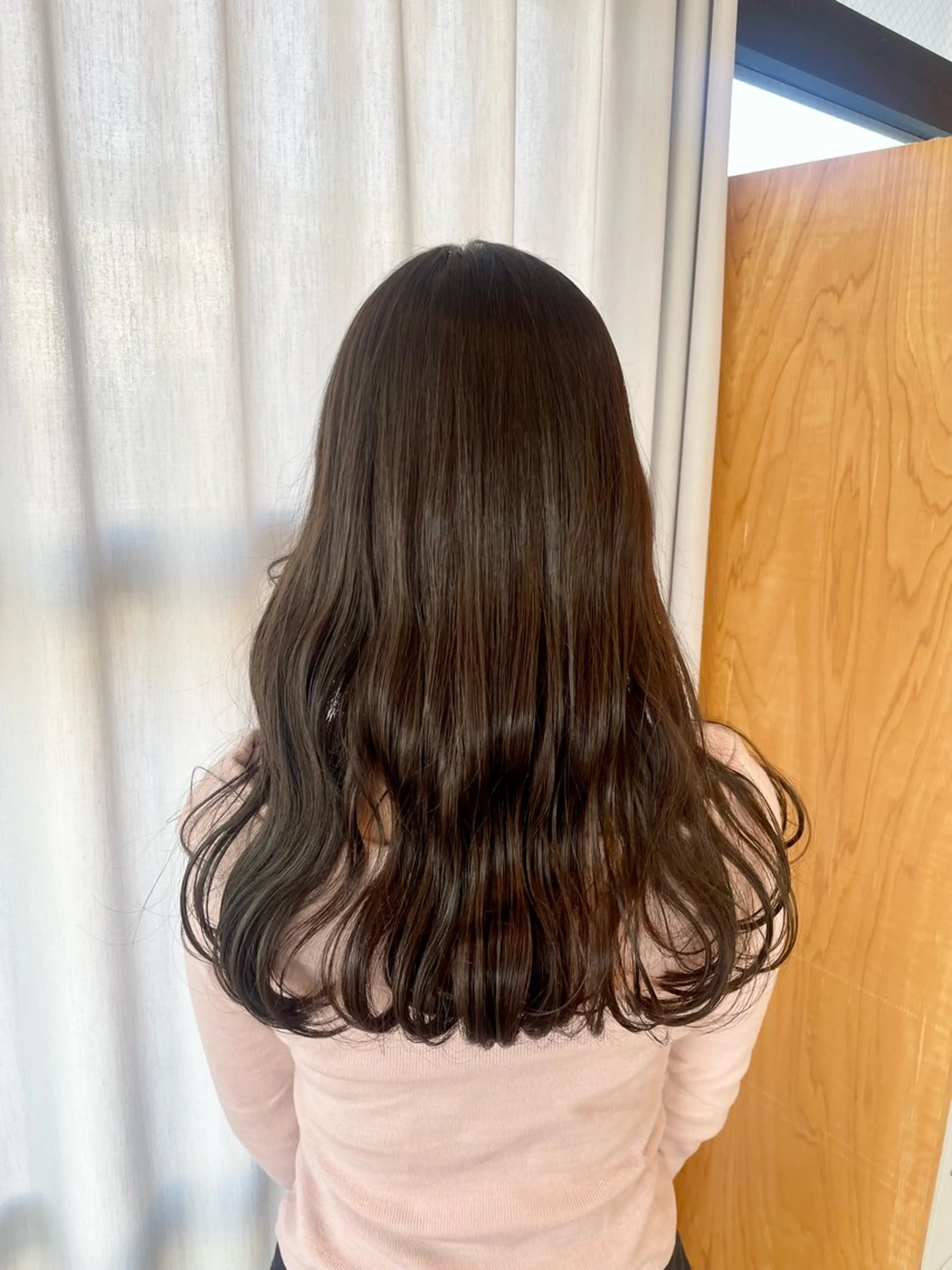 ロング カラー ヘアカラー トリートメント 小森 樹奈のヘアスタイル