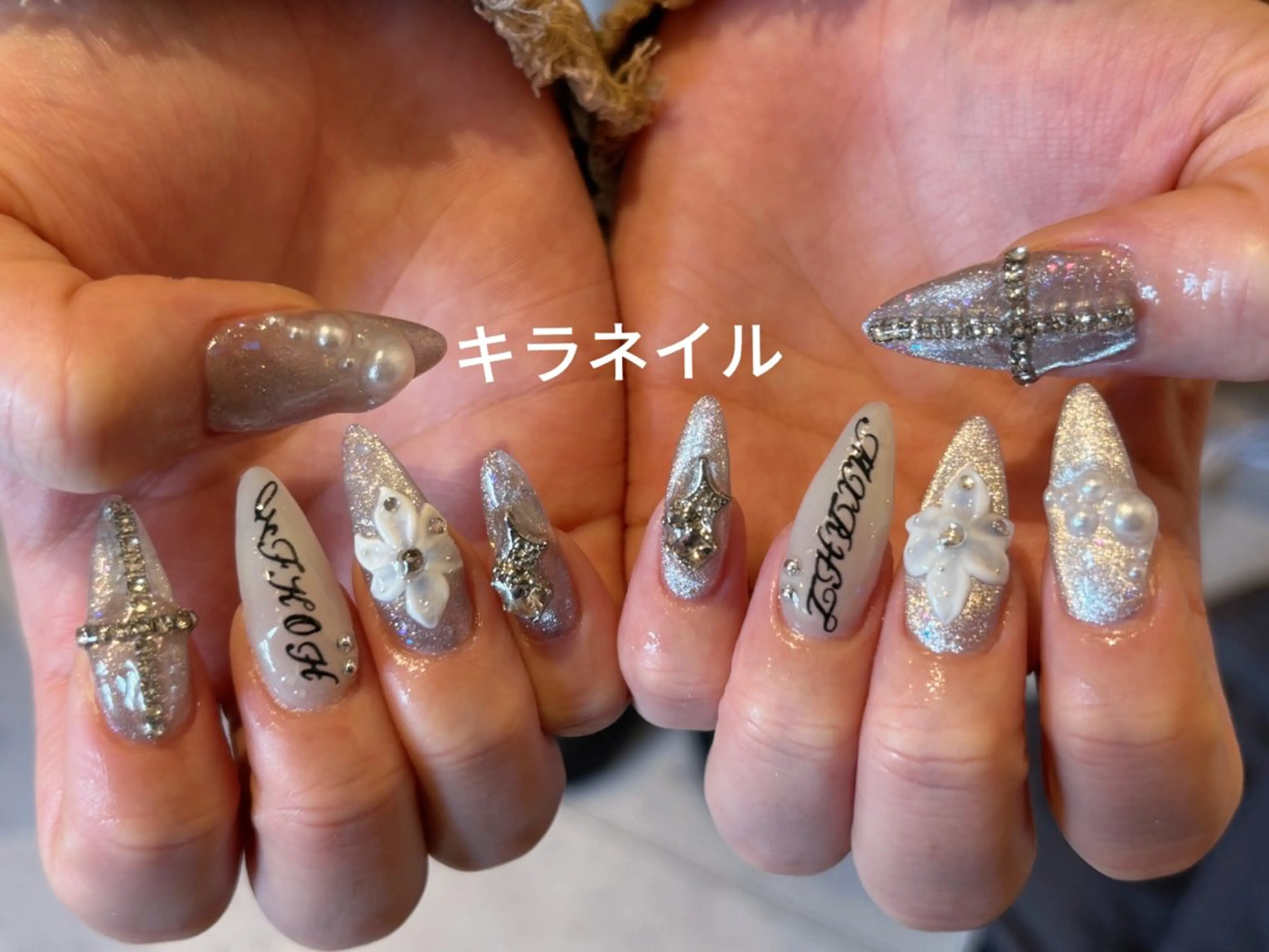 ネイル ハンドネイル 💗ココ✨🪞 🎀co coのネイルデザイン