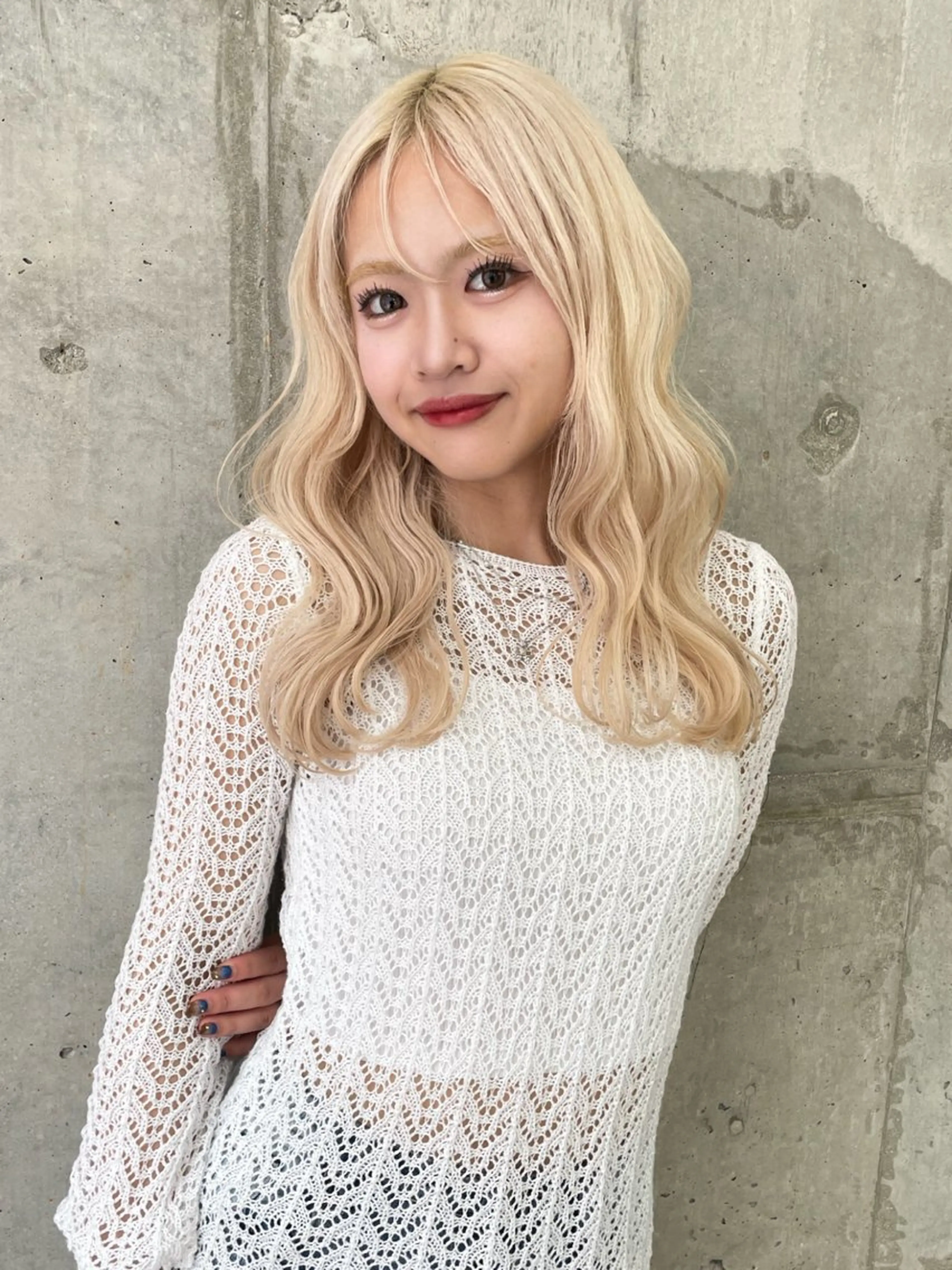 ミディアム カラー ベージュカラー ブリーチ ブロンド ケアブリーチ ホワイトベージュ ヘアカラー ブリーチ/ベージュ 💕/momoaのヘアスタイル