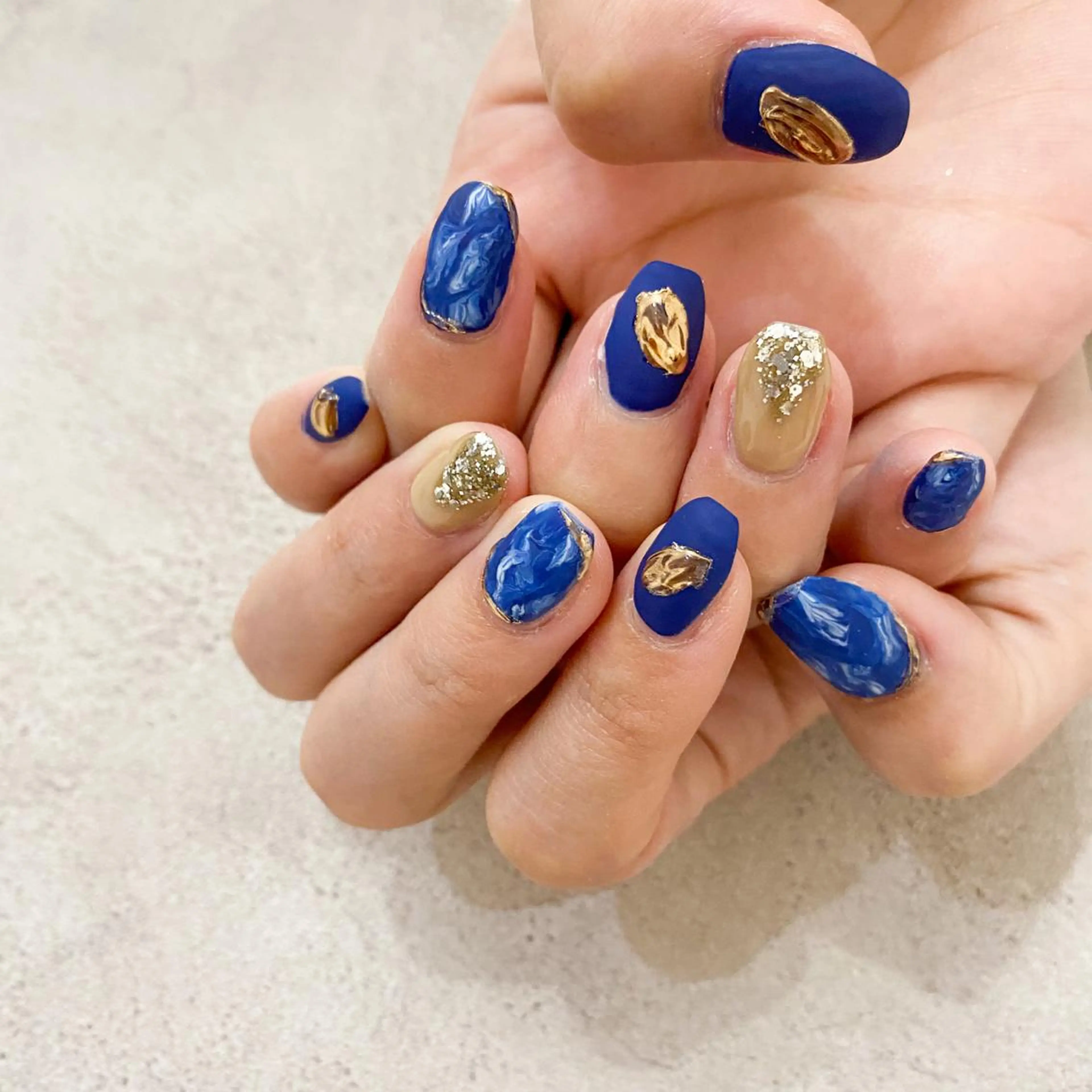 ネイル ハンドネイル ゴテゴテ💙ワンホン リオナのネイルデザイン