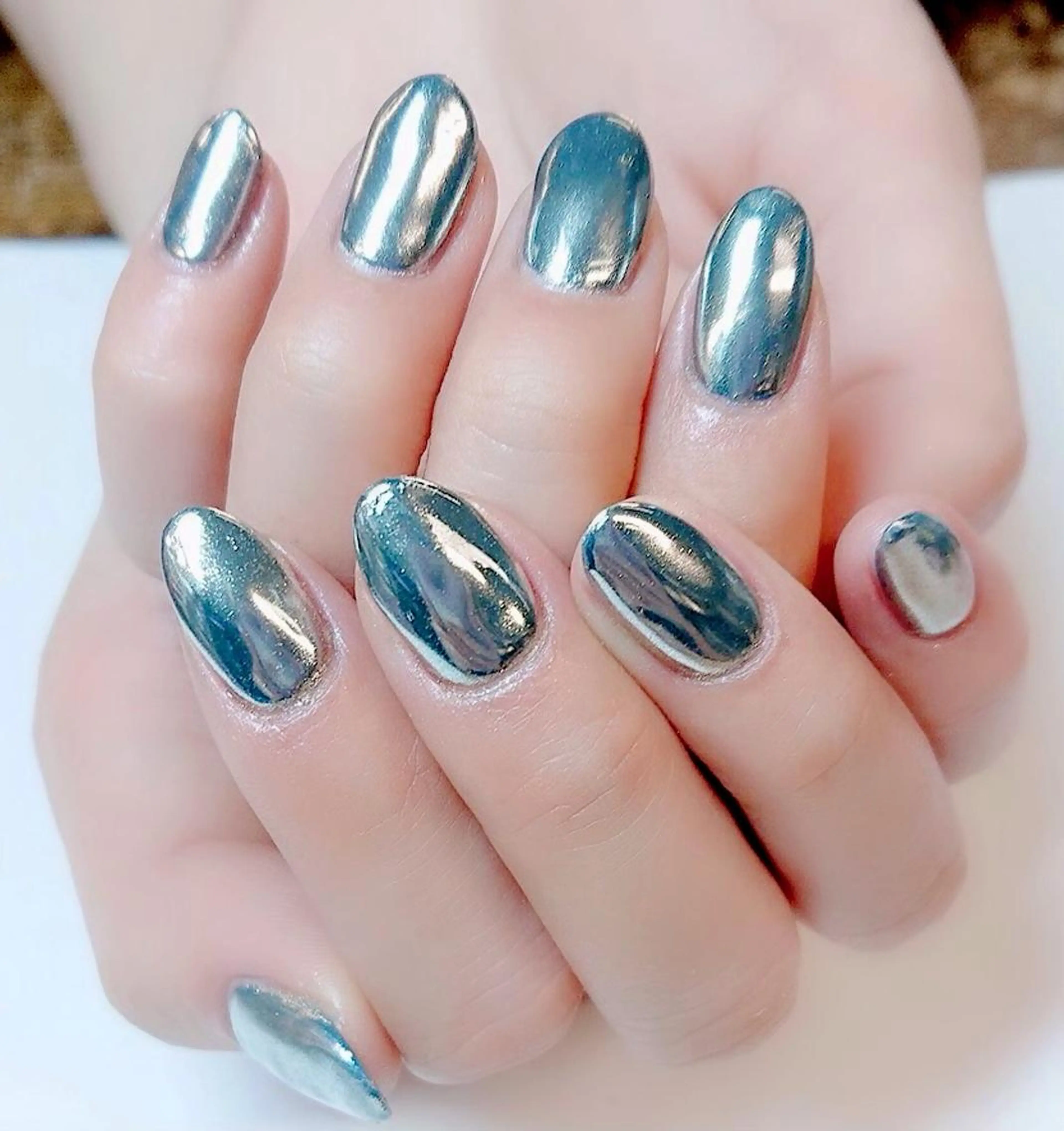 ネイル 水色 ミラーネイル ハンドネイル フットネイル ハンドケア 🦋AYNIL🦋 ナチュラル専門店♥️のネイルデザイン