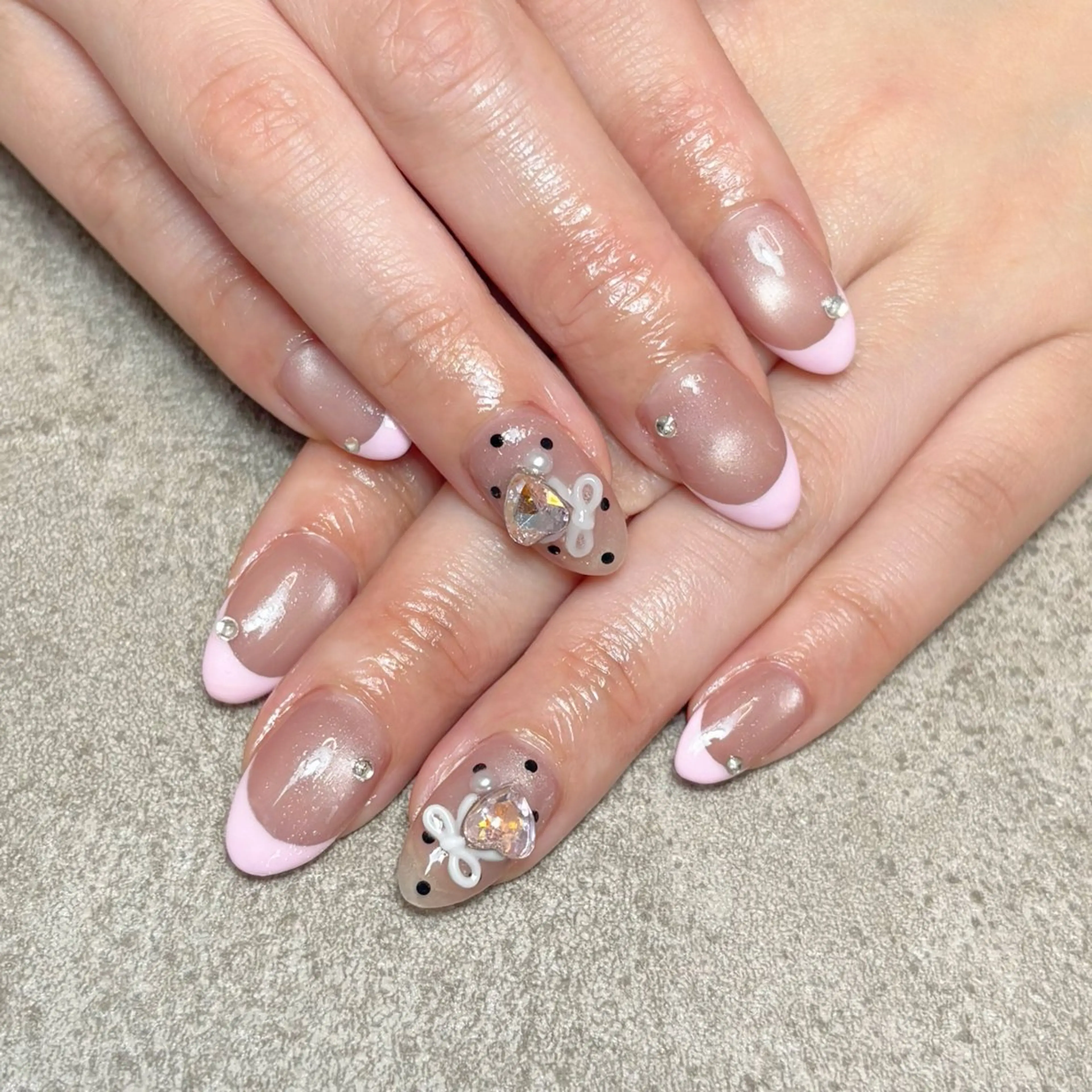 ネイル フレンチネイル ホワイト ハンドネイル nailroom DIASOMNIAのネイルデザイン