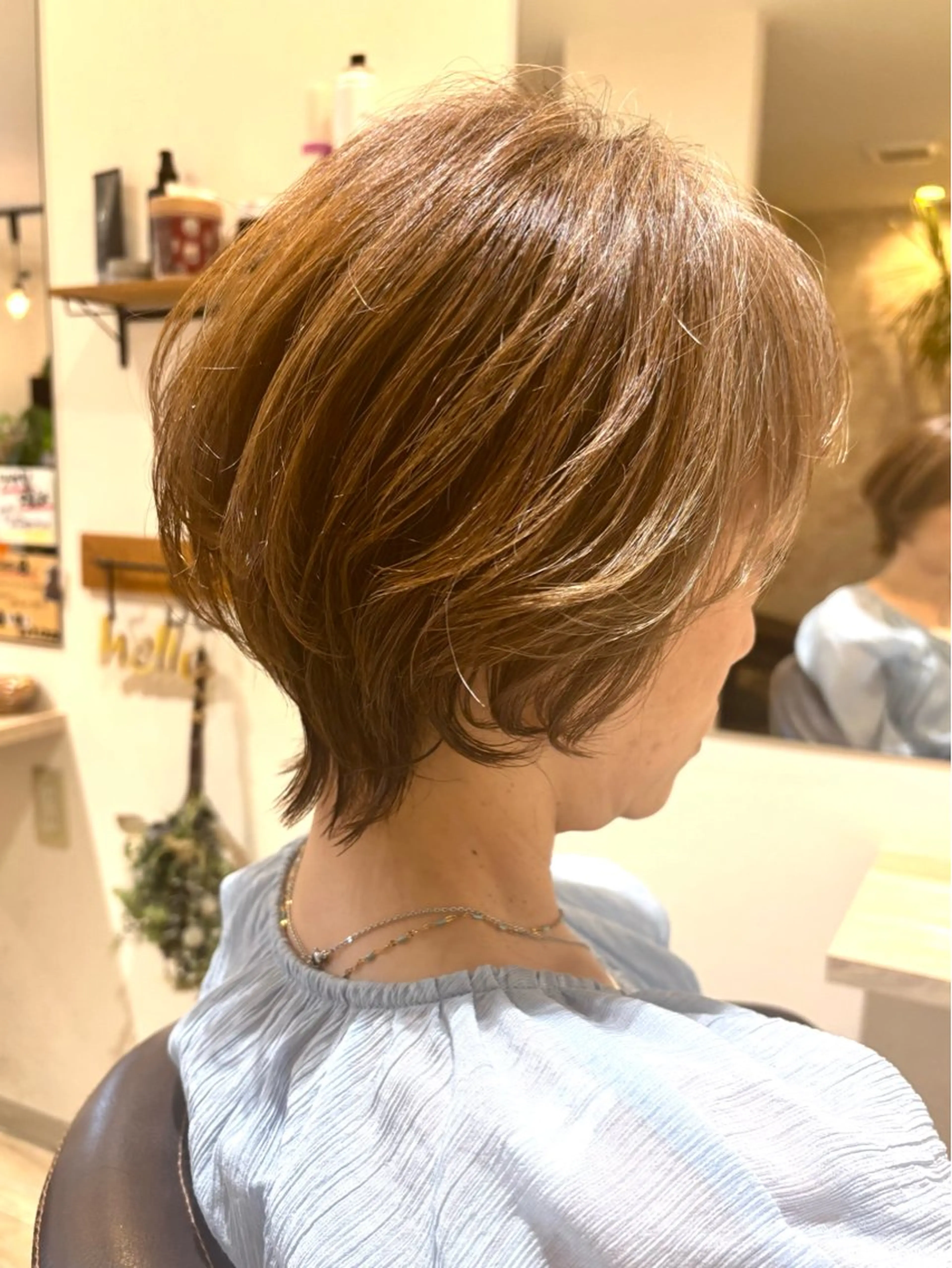 ミディアム 濱田 みくのヘアスタイル