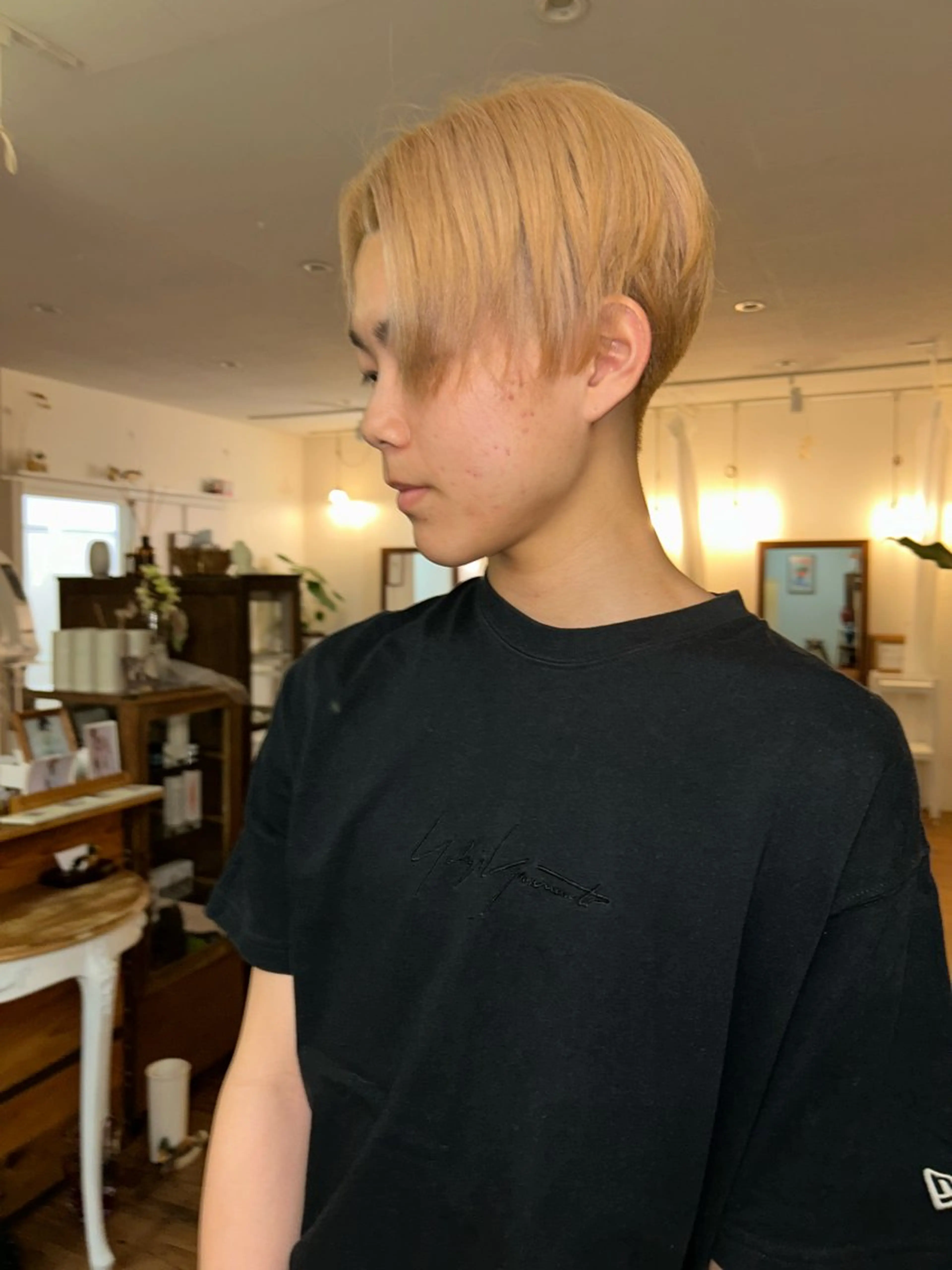 ショート カラー ブリーチ ダブルカラー ハイトーンカラー 久保田 優のヘアスタイル
