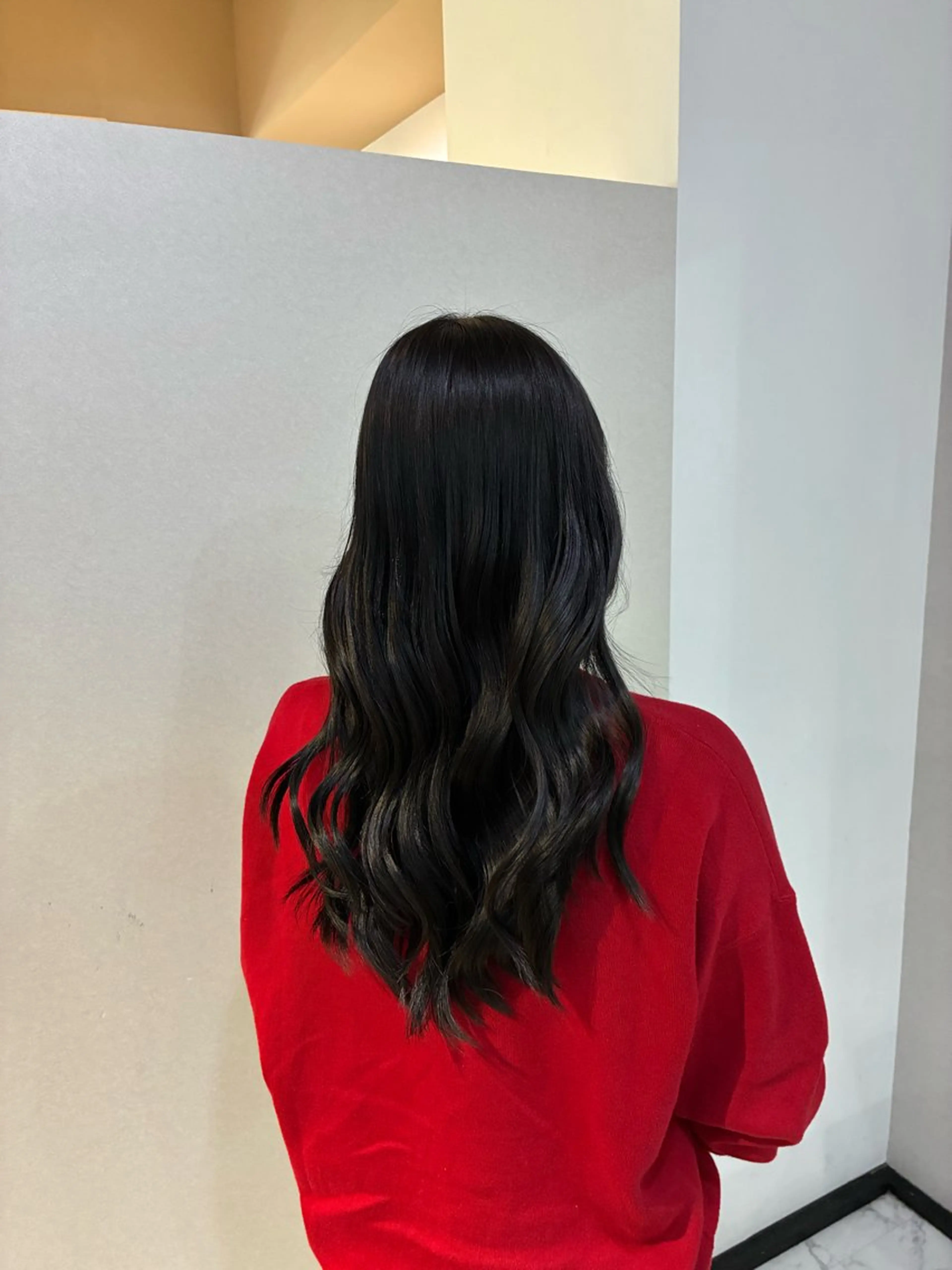 カラー 透明感カラー ハナダ メイのヘアスタイル