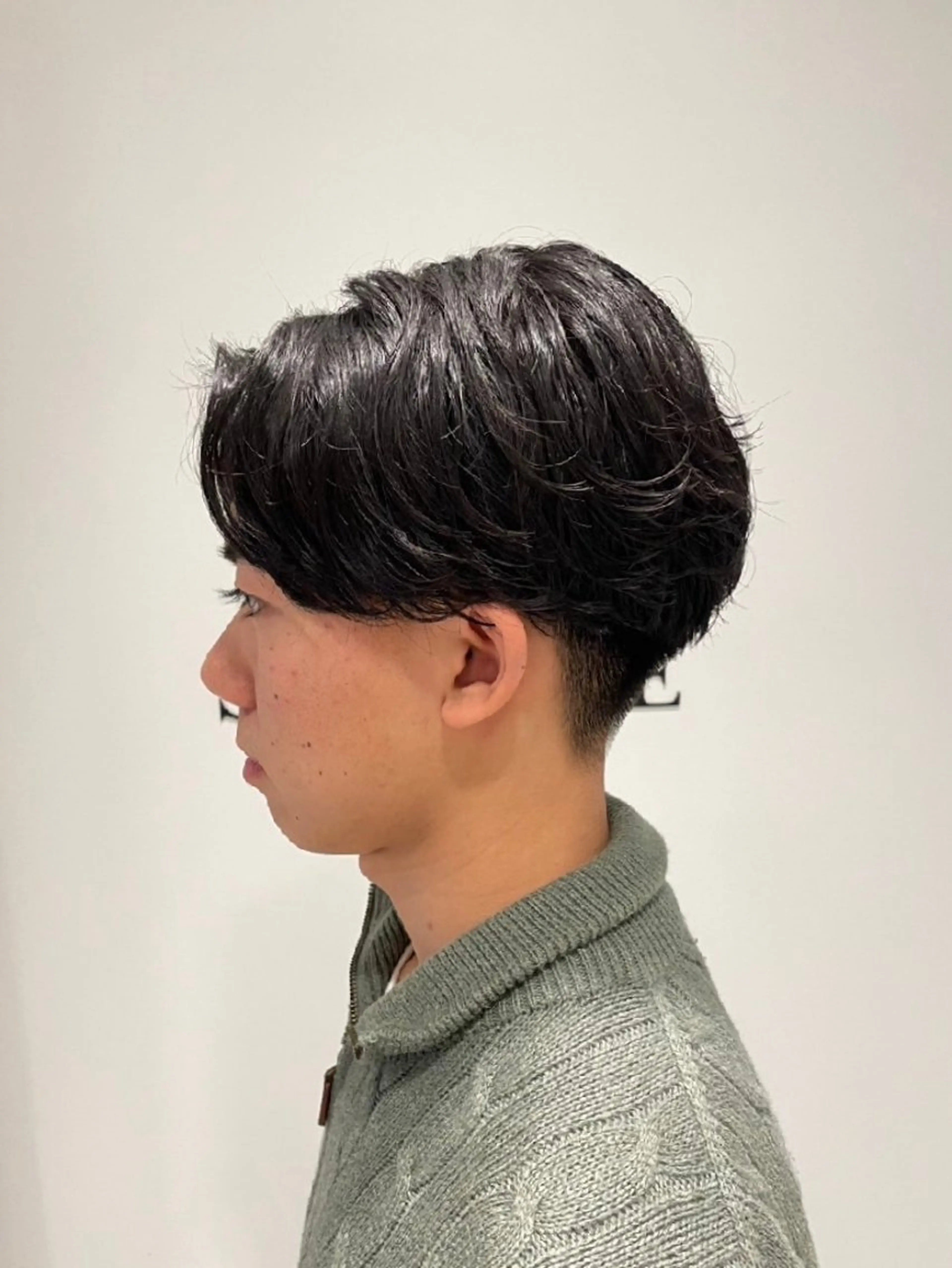 ショート パーマ メンズ フェザーパーマ メンズパーマ カット パーマ スタイル 相模大野のヘアスタイル