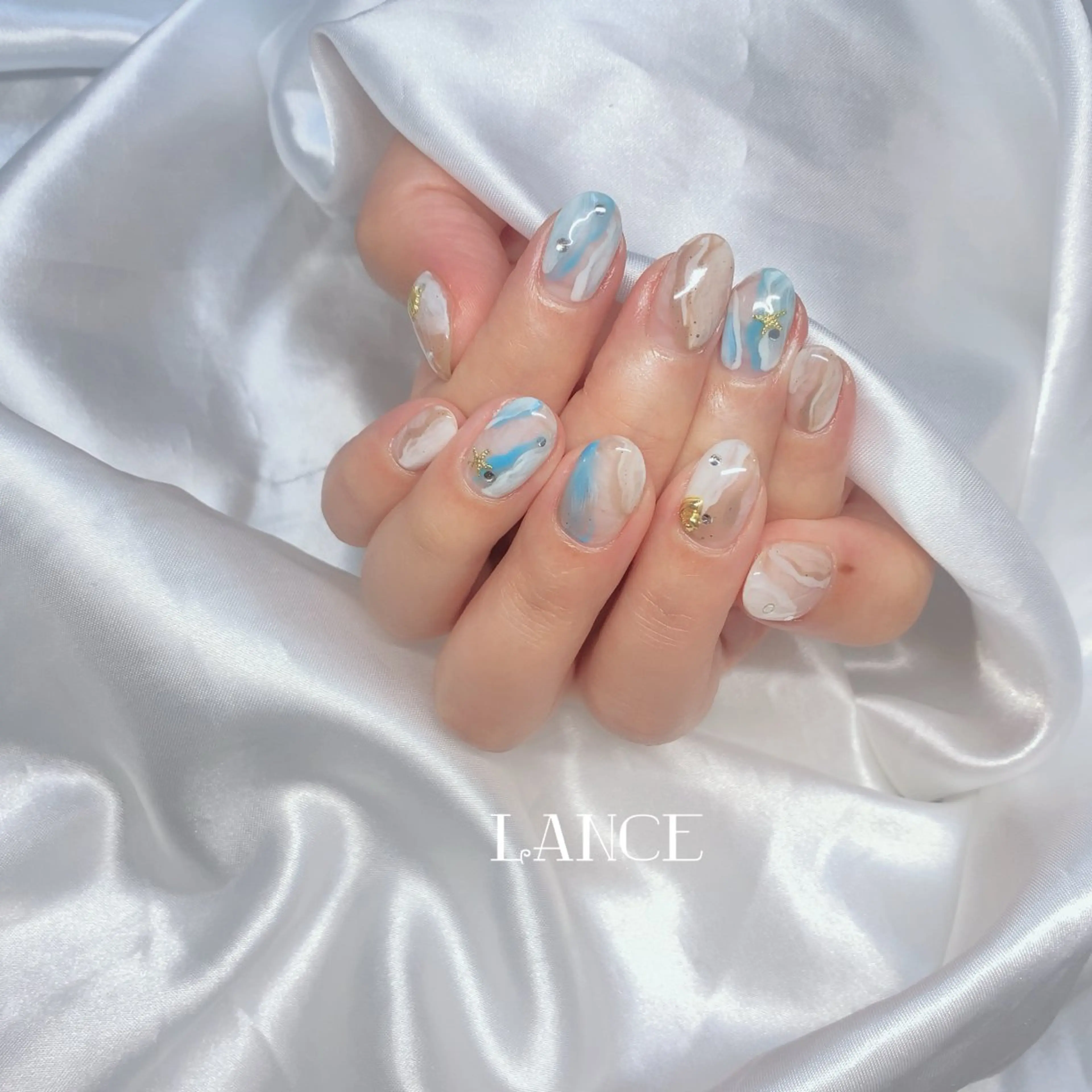 ネイル オーロラネイル フレンチネイル グラデーション キラキラネイル 韓国ネイル Lance nailのネイルデザイン