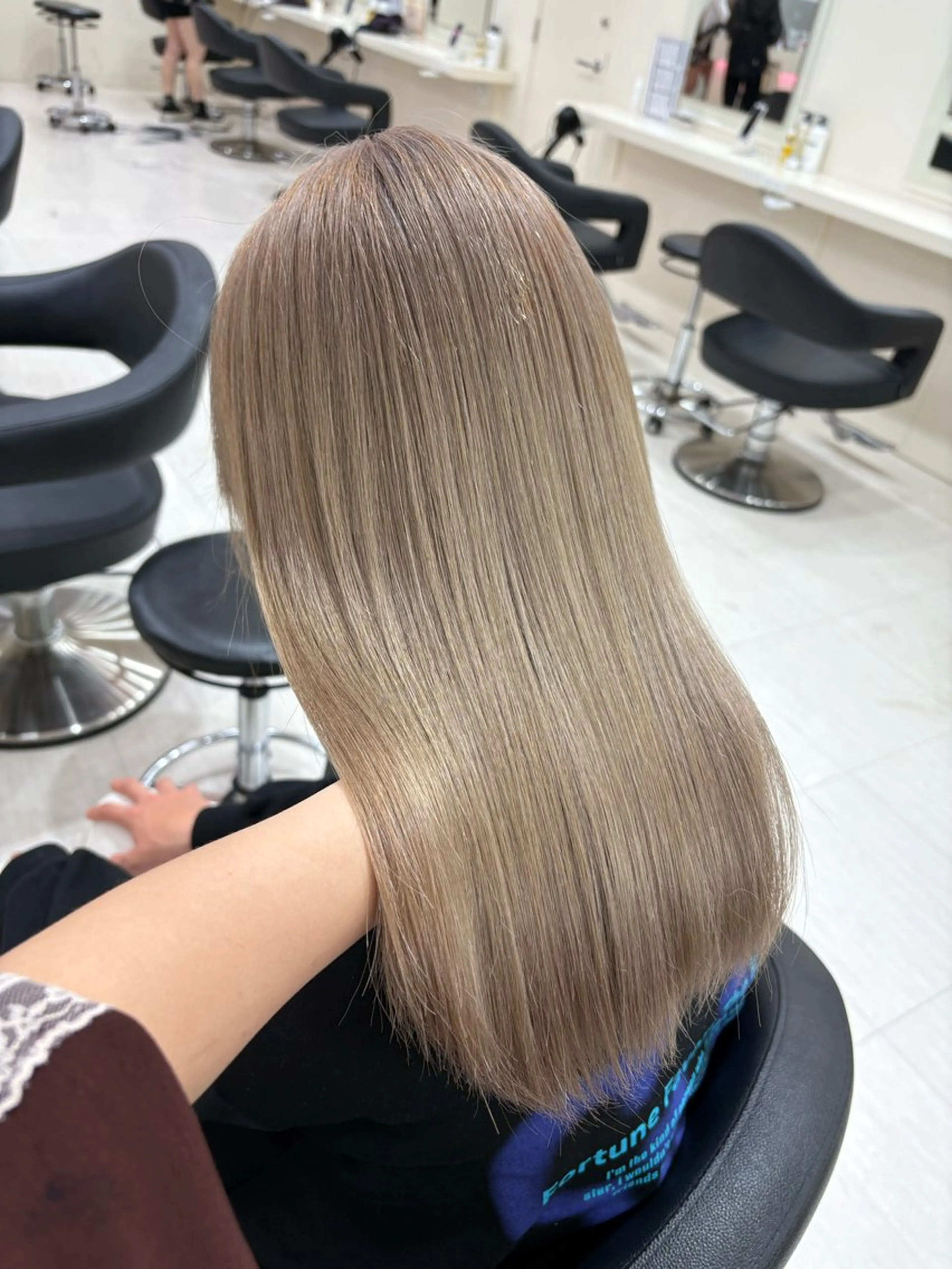 ミディアム カラー ヘアアレンジ ヘアカラー 💟RINNA 艶カラー💟のヘアスタイル