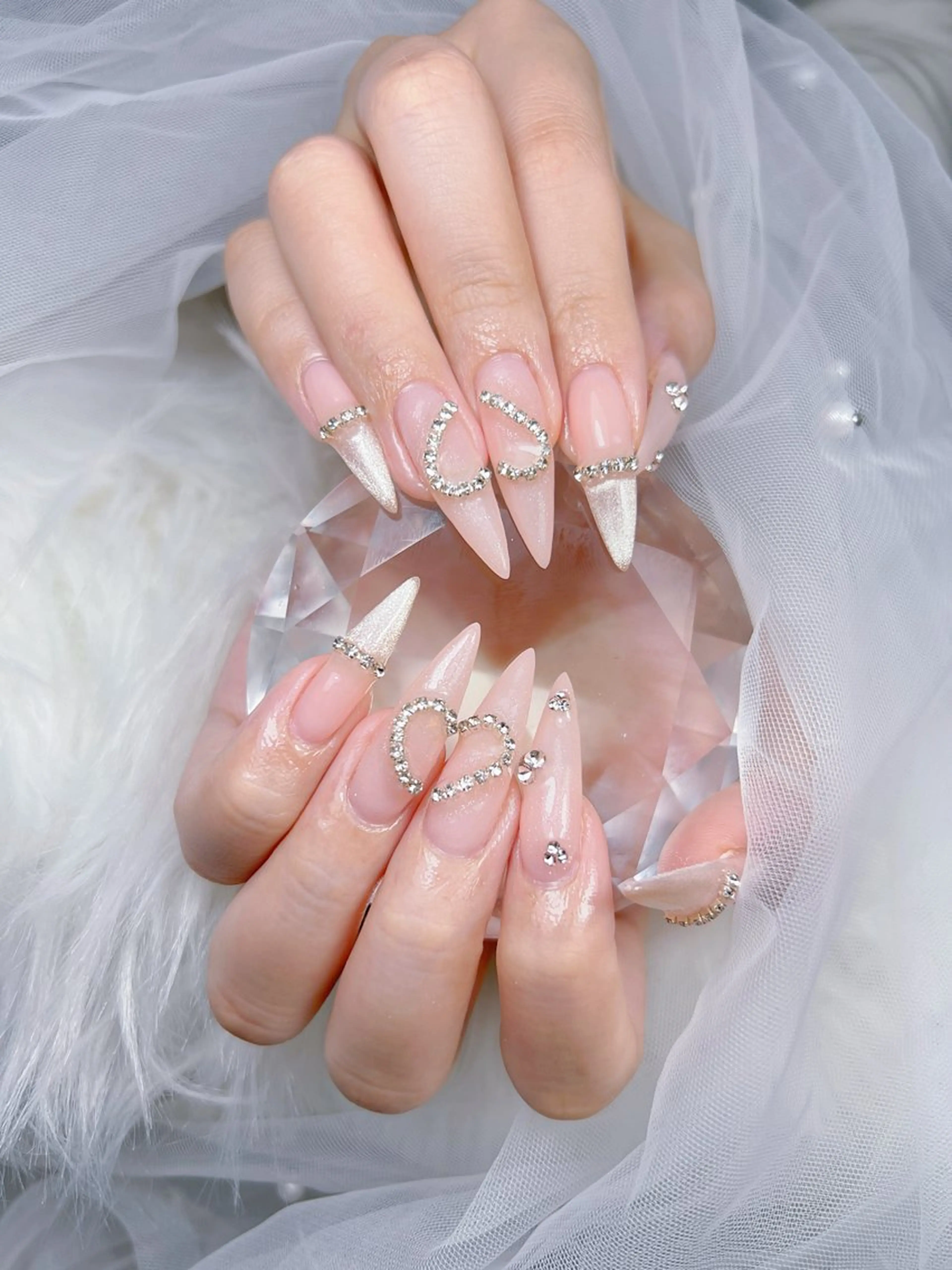 ネイル アートネイル オーロラネイル チークネイル 長さ出し フットネイル ハンドネイル フットネイル ハンドケア Noiranail_ studio川越西口のネイルデザイン