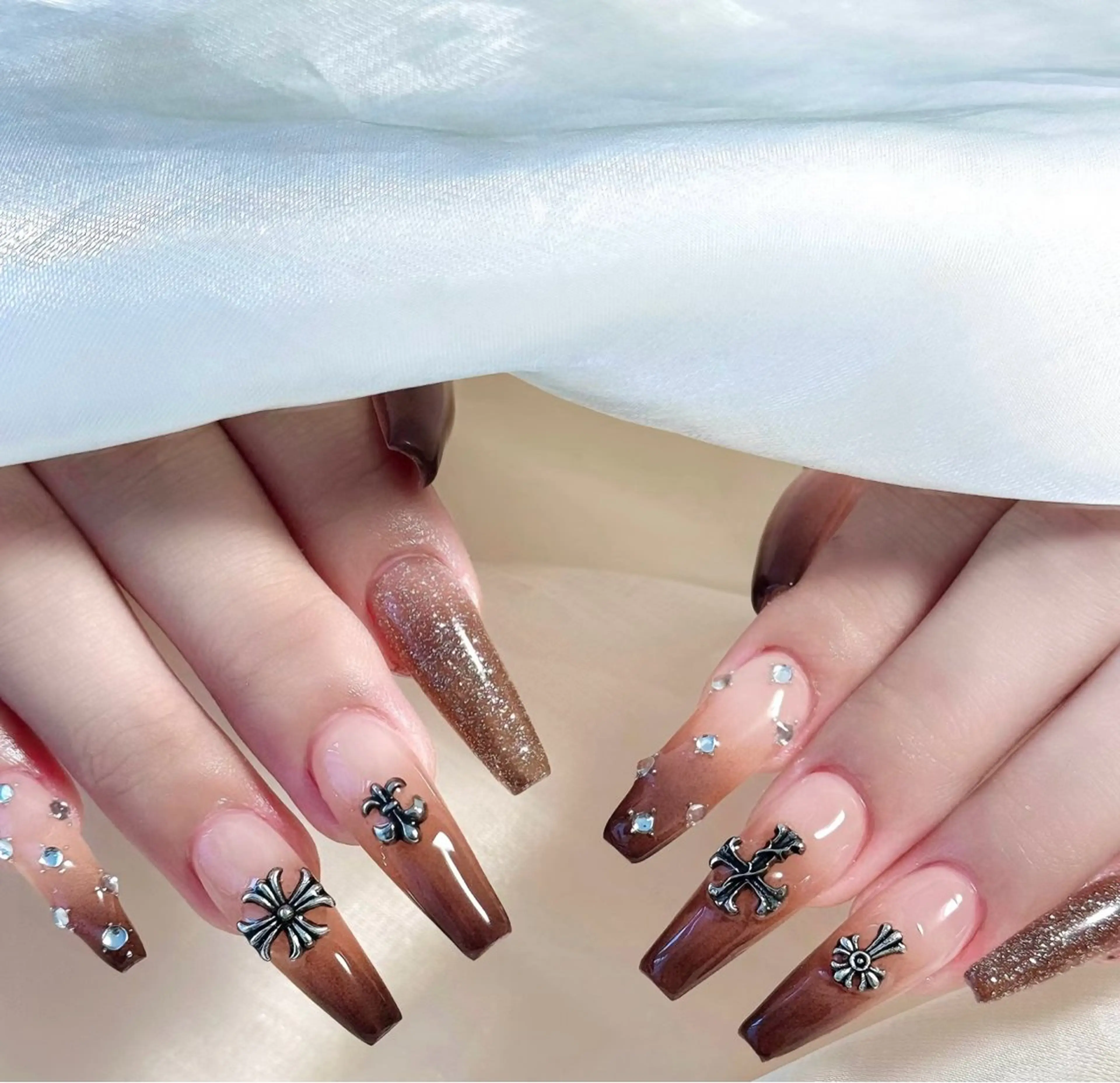 ネイル アートネイル フットネイル ジェルネイル マグネットネイル 持ち込み ハンドネイル B·U Nail大宮 長さだし専門店のネイルデザイン