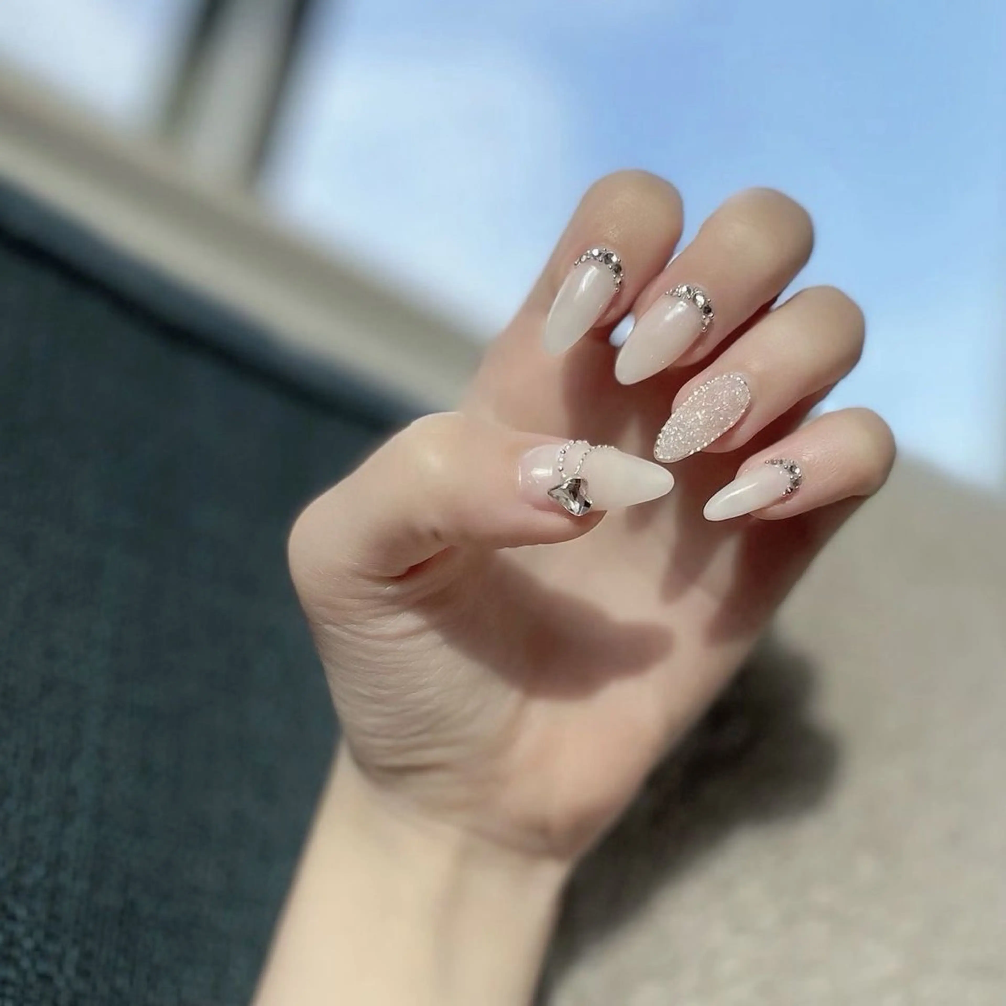 ネイル フレンチネイル キラキラネイル 韓国ネイル シンプルネイル ワンホンネイル ハンドネイル MEI Nailのネイルデザイン