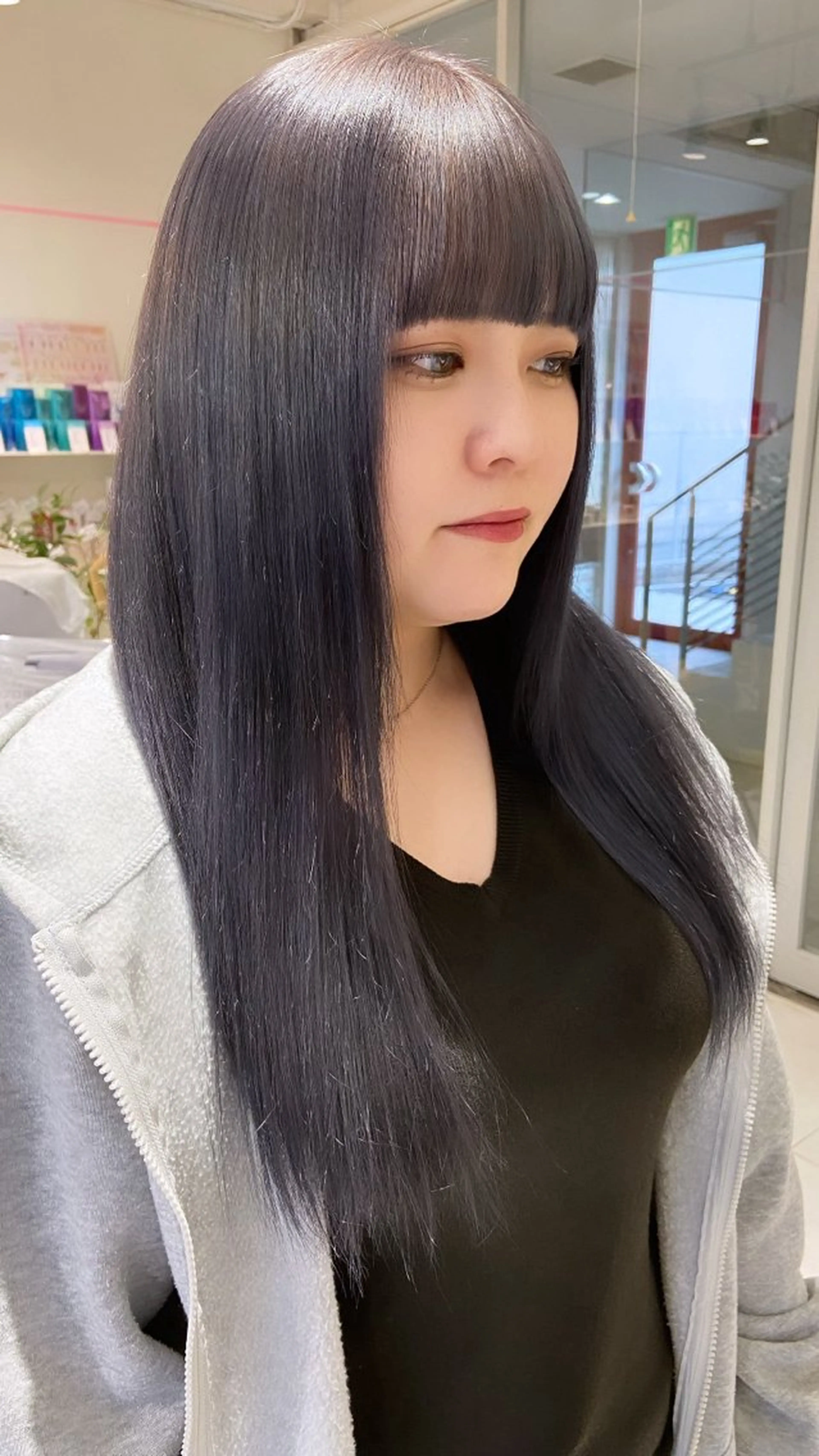 ロング カラー グレージュ ヘアカラー 浅野 匠のヘアスタイル