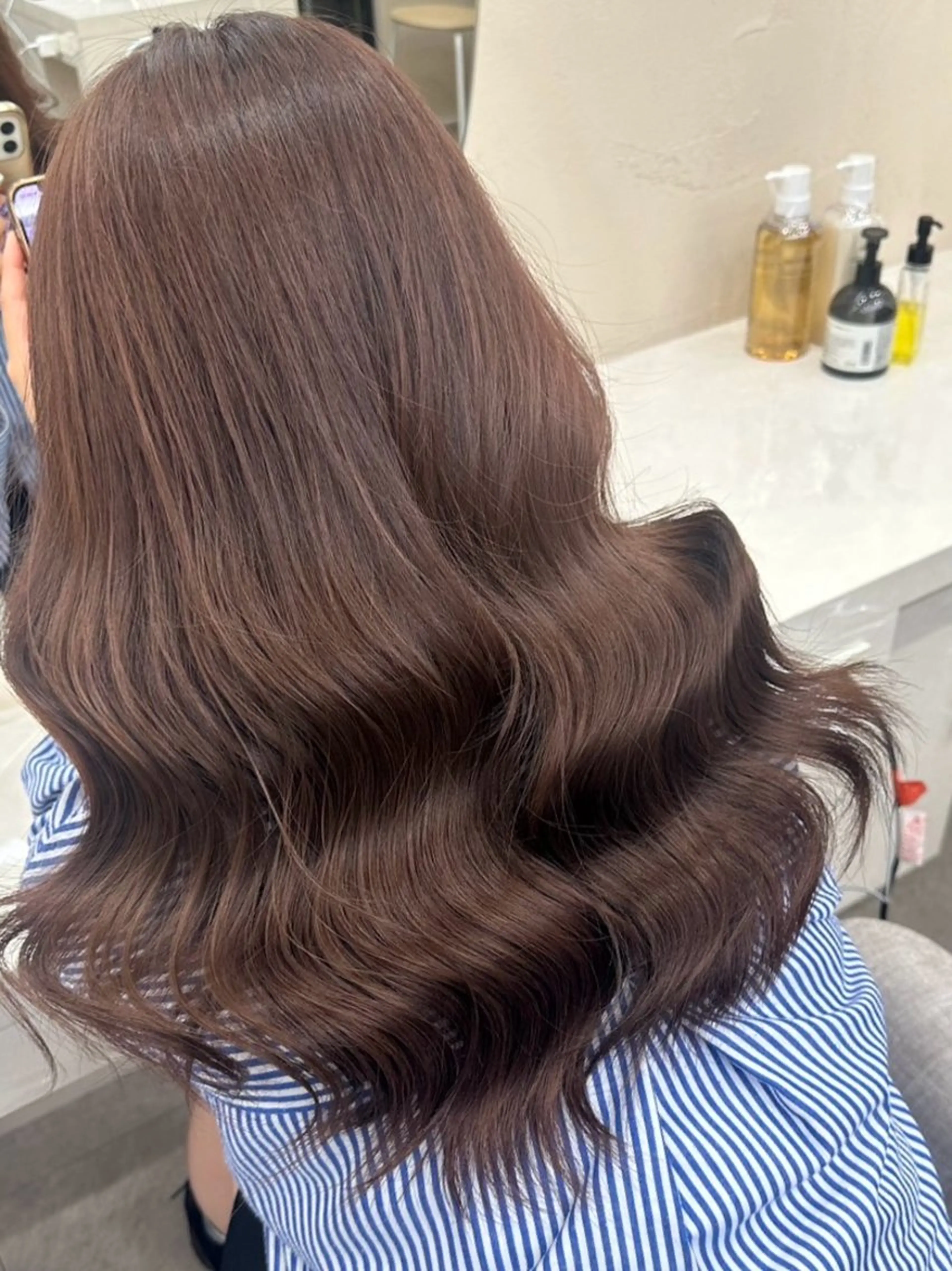 セミロング 佐藤 菜穂のヘアスタイル