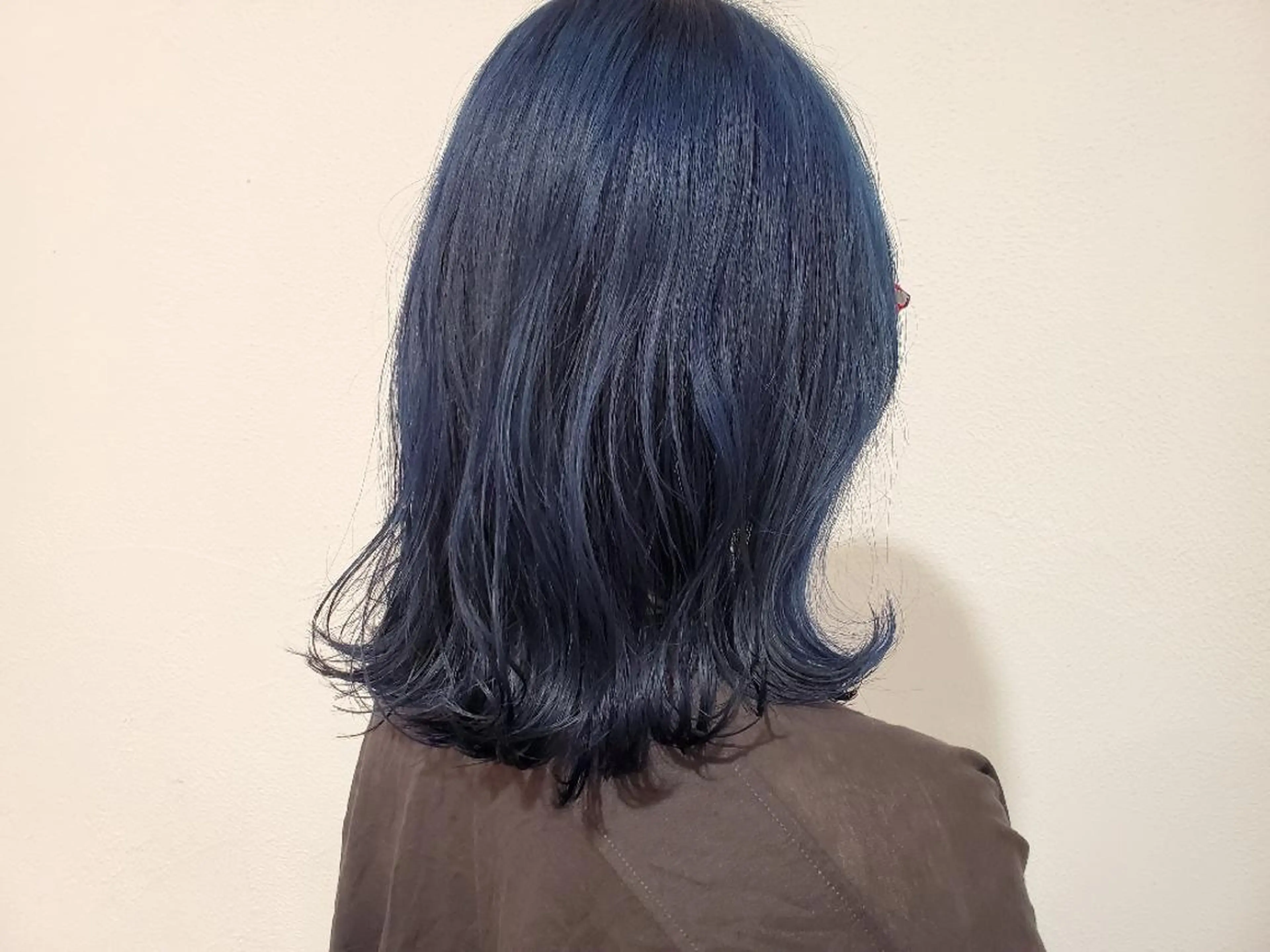 セミロング カラー ブルーカラー ネイビーカラー パ ルのヘアスタイル
