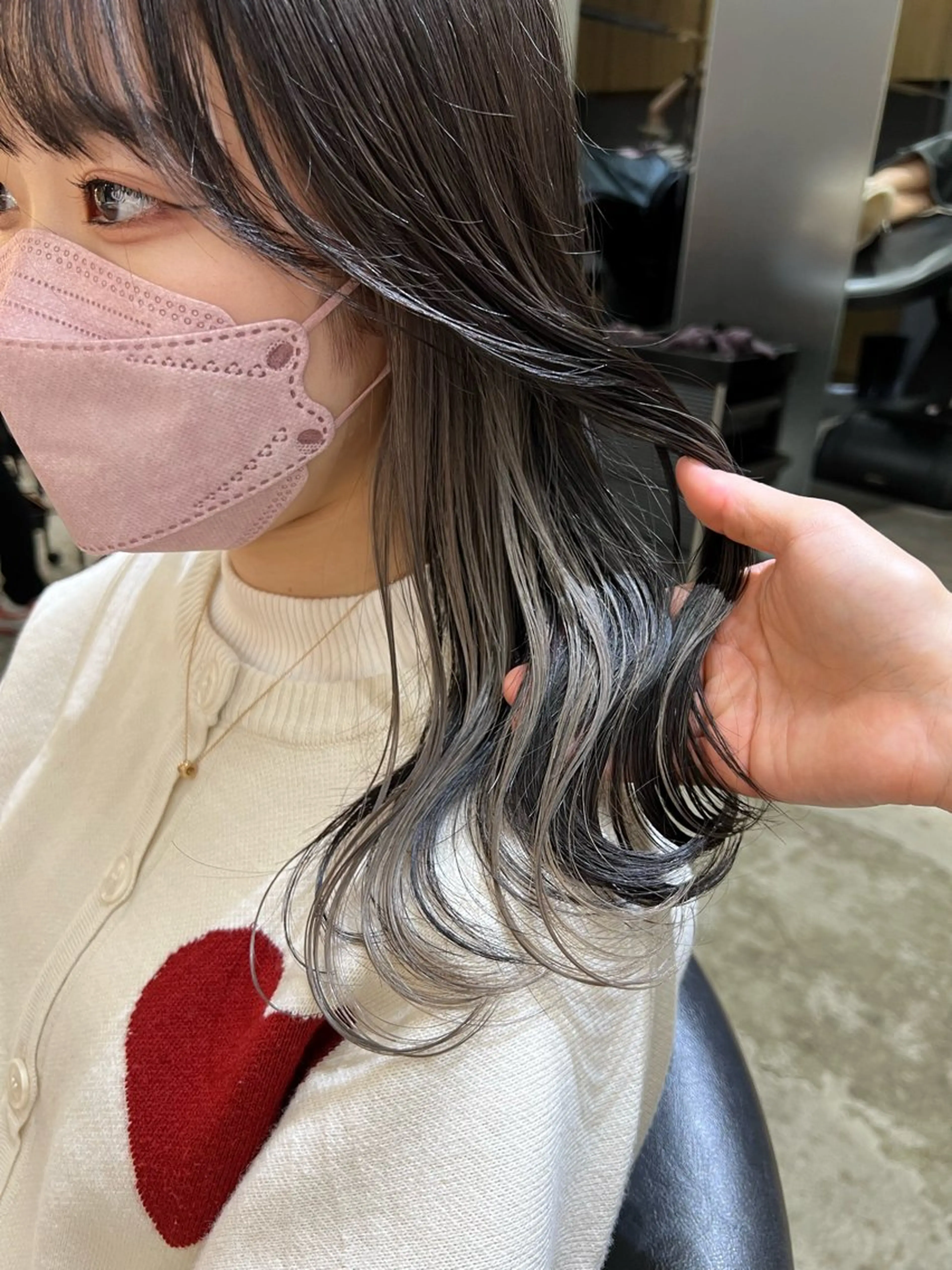 ミディアム カラー ブリーチ ハイトーンカラー インナーカラー シルバー カット ヘアカラー トリートメント ブリーチ特化 梅田本多翔のヘアスタイル