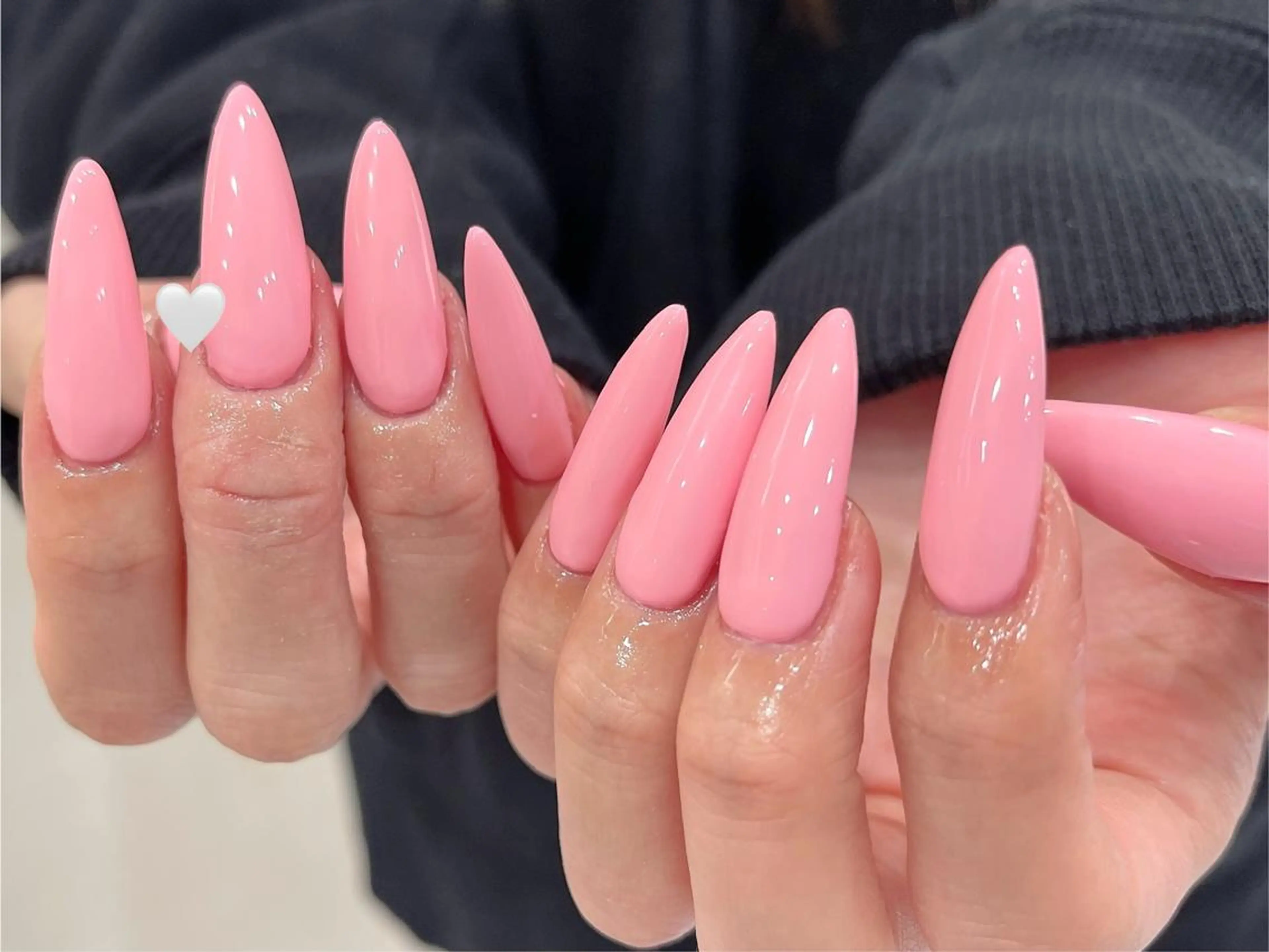 ネイル 持ち込み Rainrain💧 パーツ豊富、やり放題のネイルデザイン