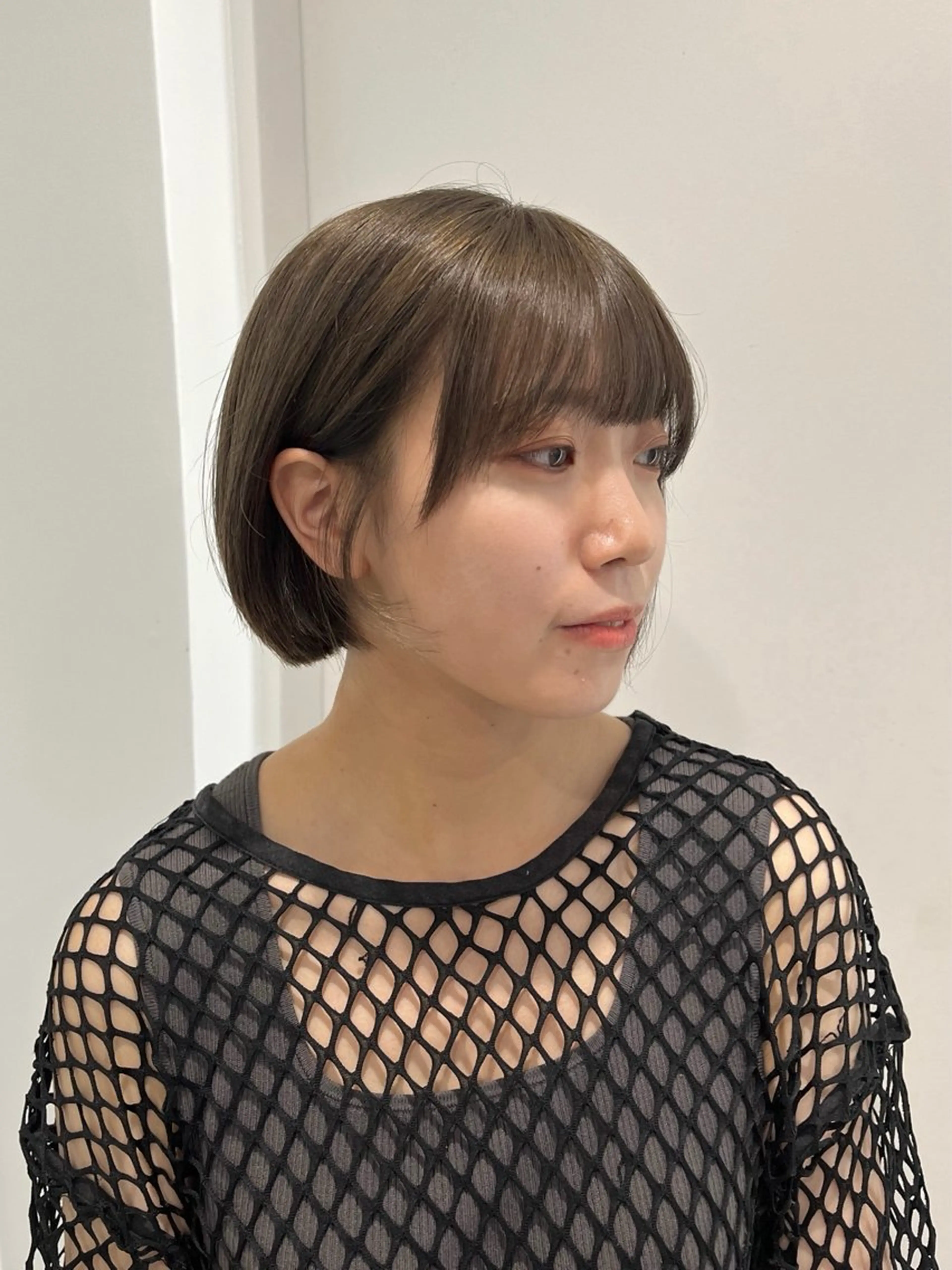 ショート カラー グレージュ ボブ カット ヘアカラー トリートメント 縮毛矯正/ハイトーン /パーマ/せき🧸のヘアスタイル