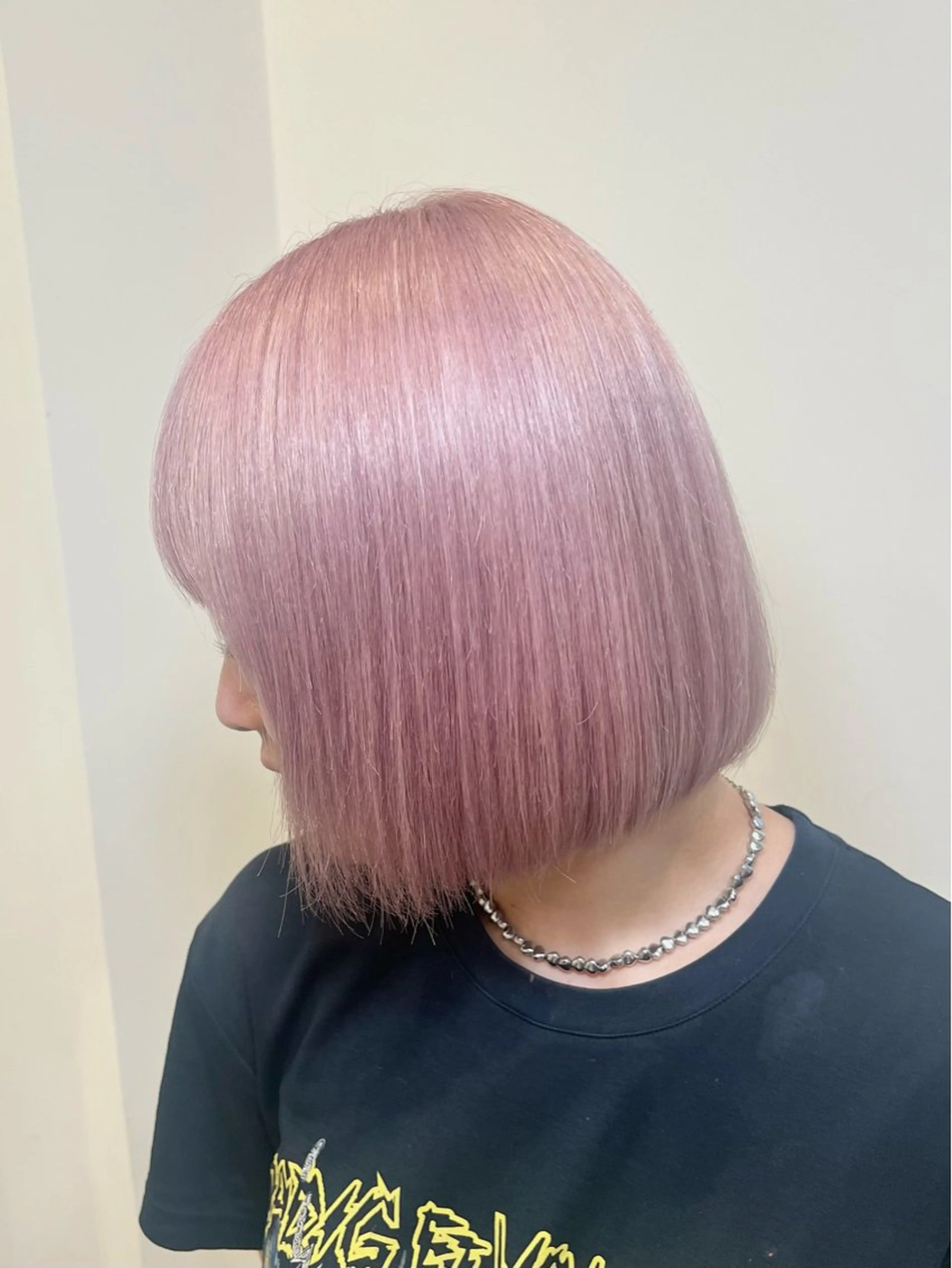 ショート カラー ブリーチ ヘアカラー Ami ブリーチ/ハイトーンのヘアスタイル