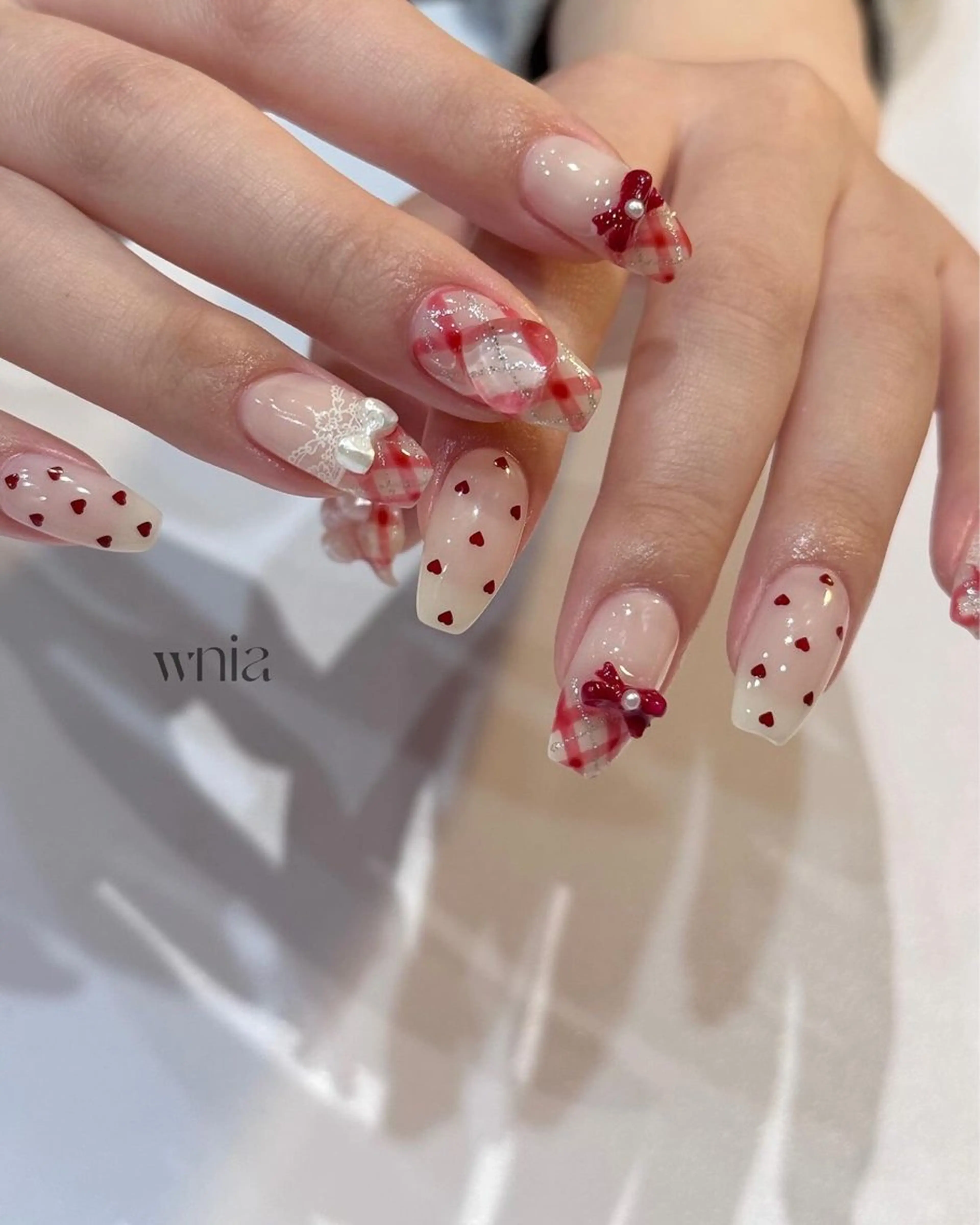 ネイル グラデーション ラメ(グリッター) マグネットネイル ミラーネイル ニュアンスネイル ハンドネイル Lumi de nailsのネイルデザイン