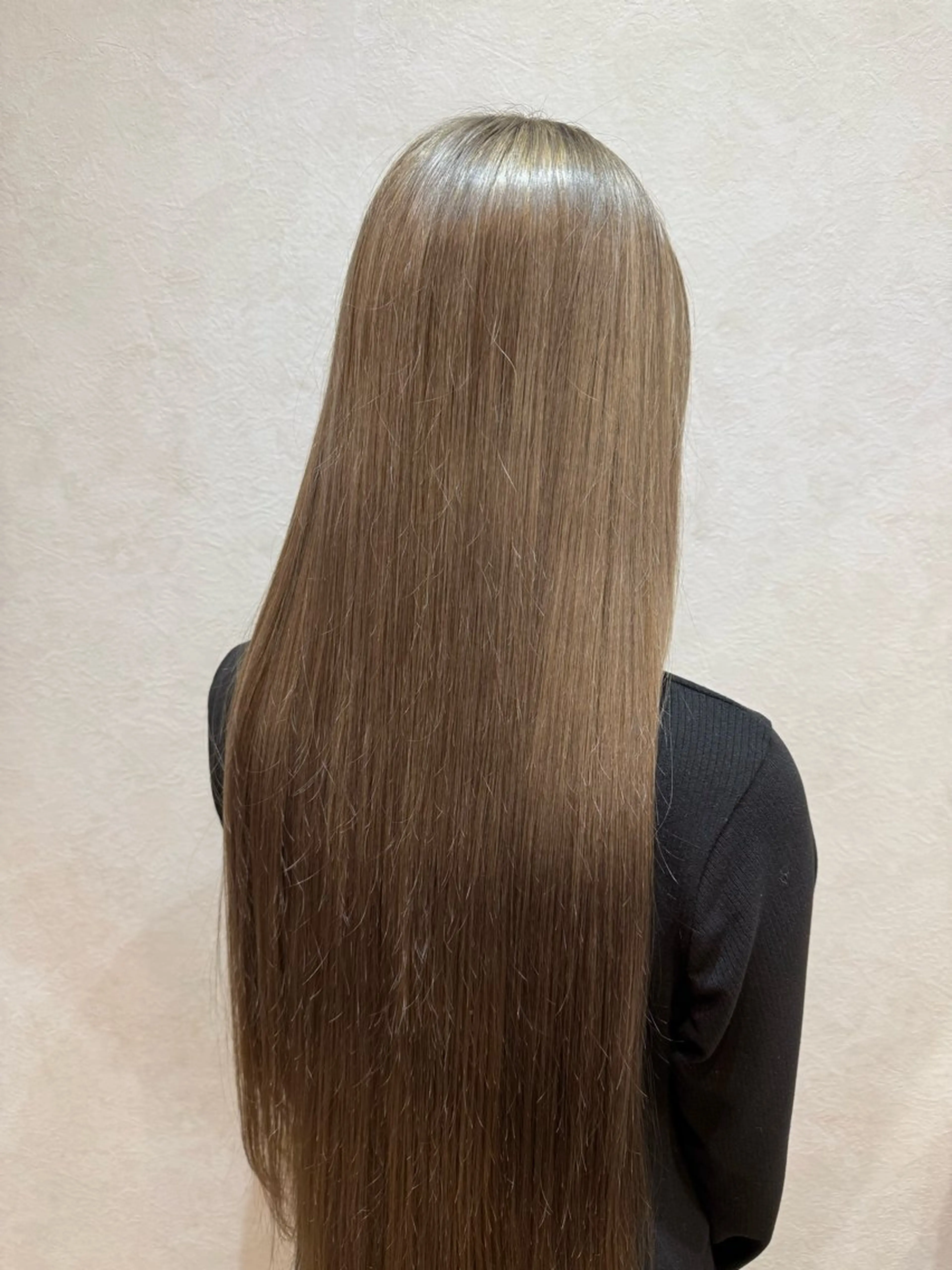 ロング ヘアカラー newi まーぼーのヘアスタイル