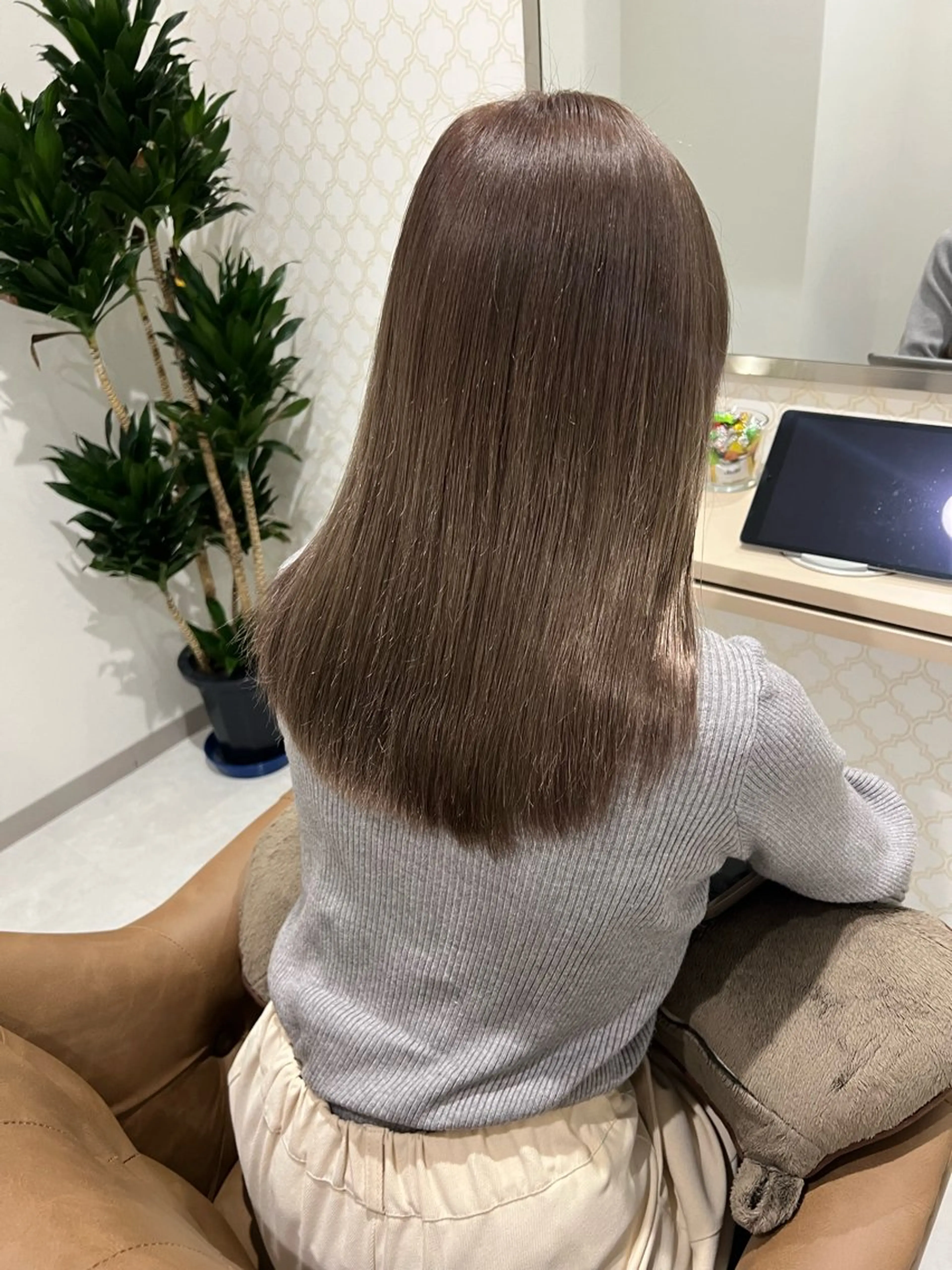 ミディアム カット ヘアカラー Rune shimizu所属・橋本 奈桜のヘアスタイル