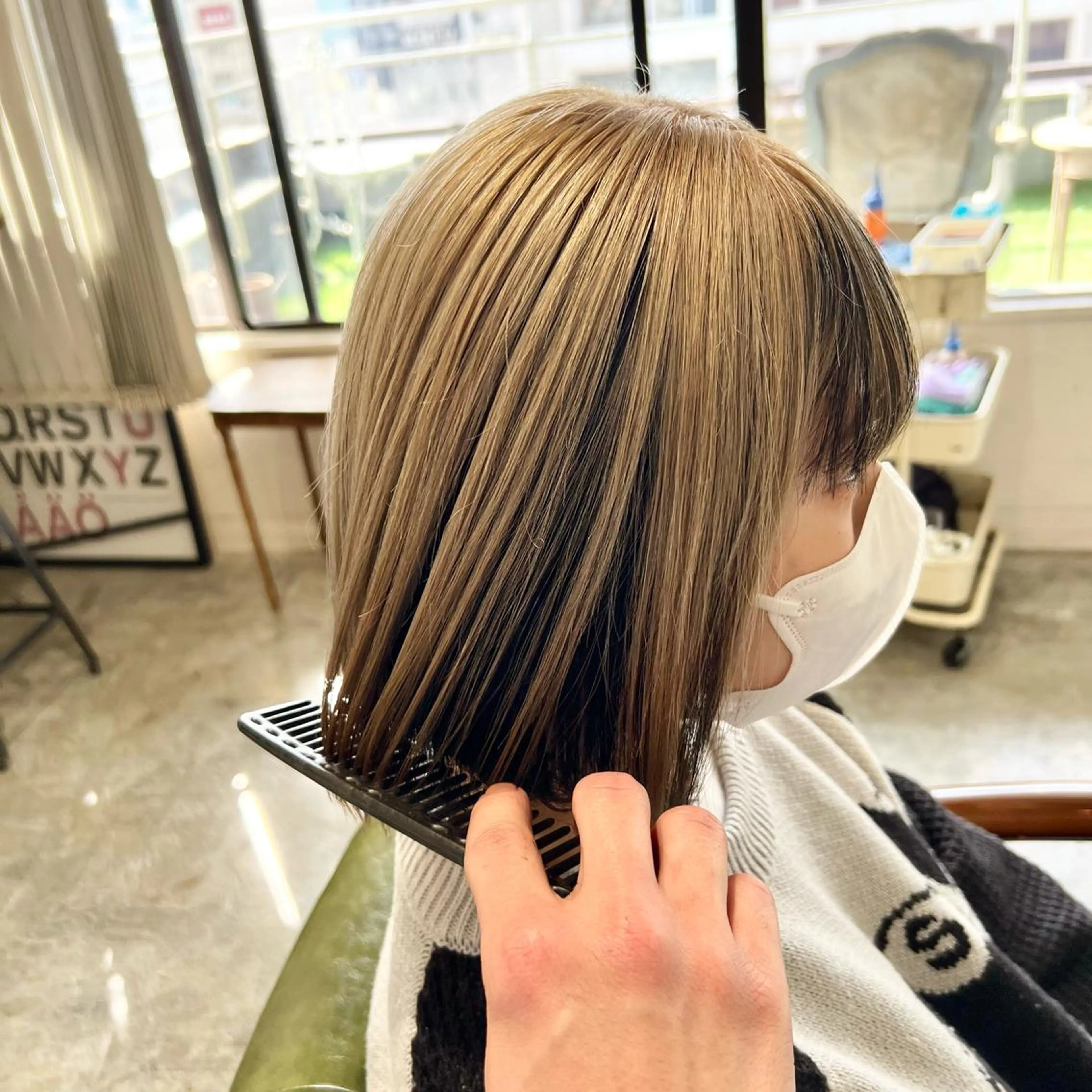 ショート カラー ベージュカラー ミルクティーベージュ ヘアカラー トリートメント ヘッドスパ ヘアセット オカベ ショウマのヘアスタイル