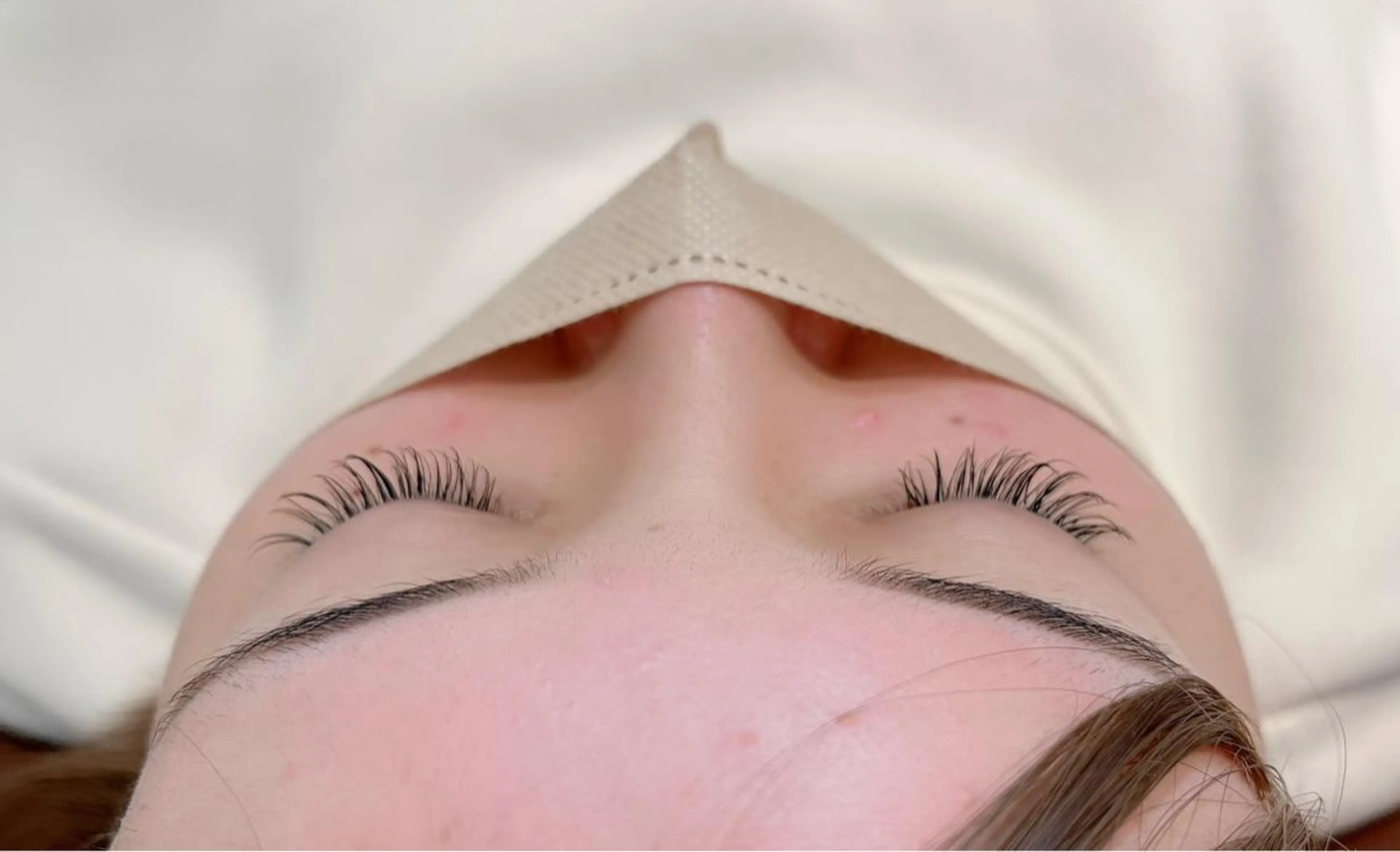 マツエク・マツパ 透明感ハイトーン🦄 キラ🌈のヘアスタイル