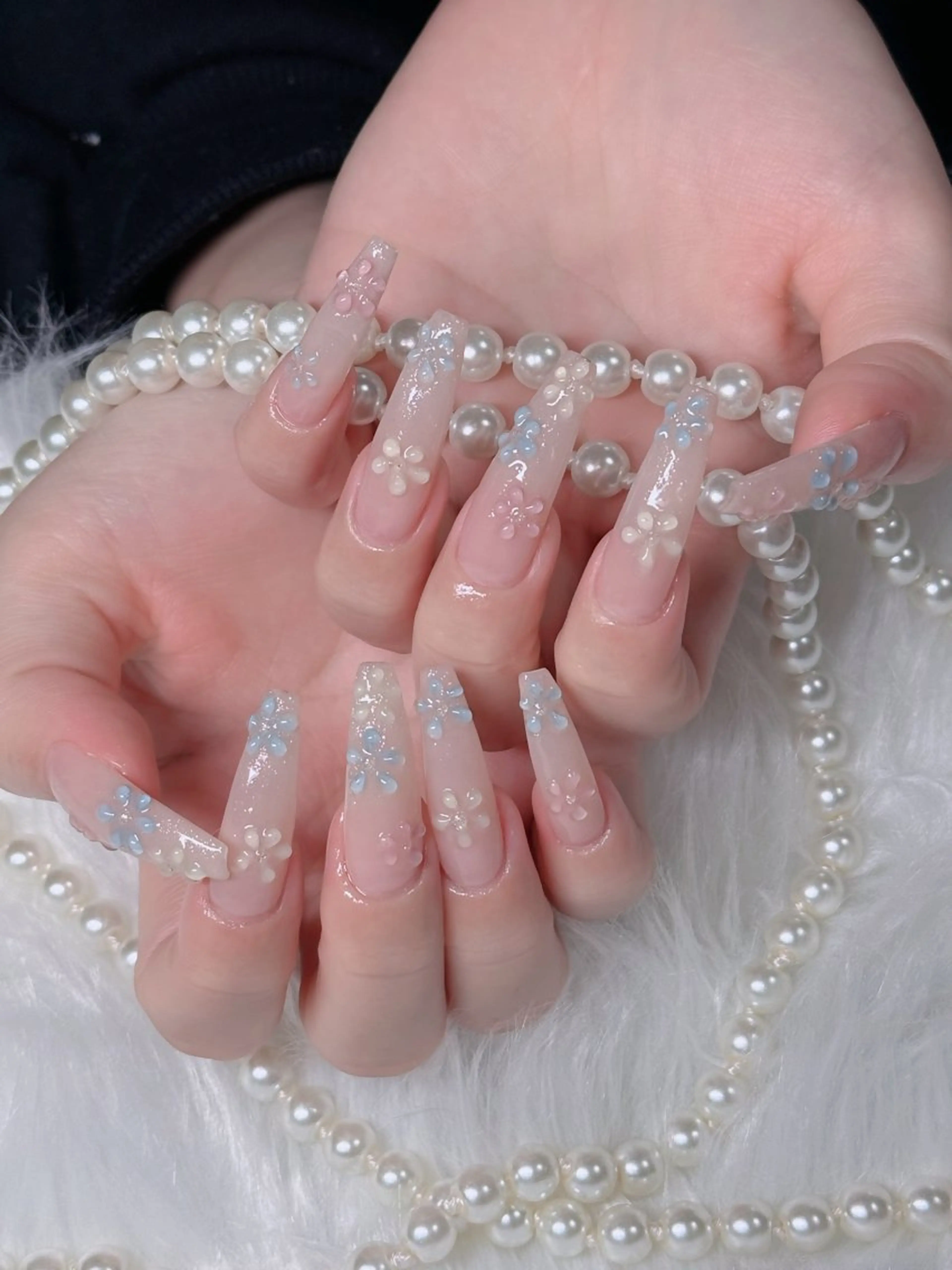 ネイル オーロラネイル フレンチネイル ジェルネイル ハロウィン キラキラネイル ハンドネイル H.baby Nail Salonのネイルデザイン