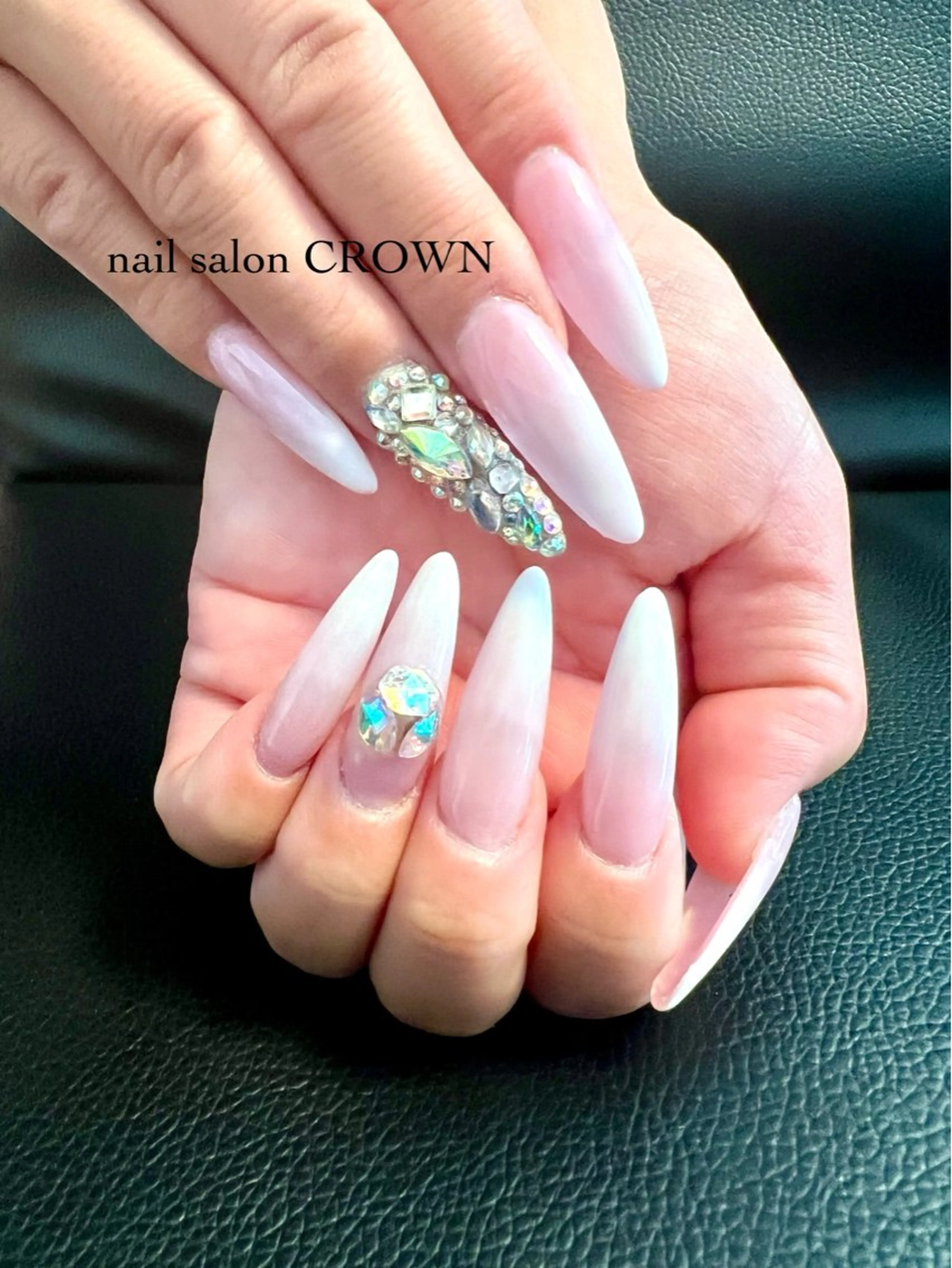 ネイル スカルプネイル nail salon CROWNのネイルデザイン