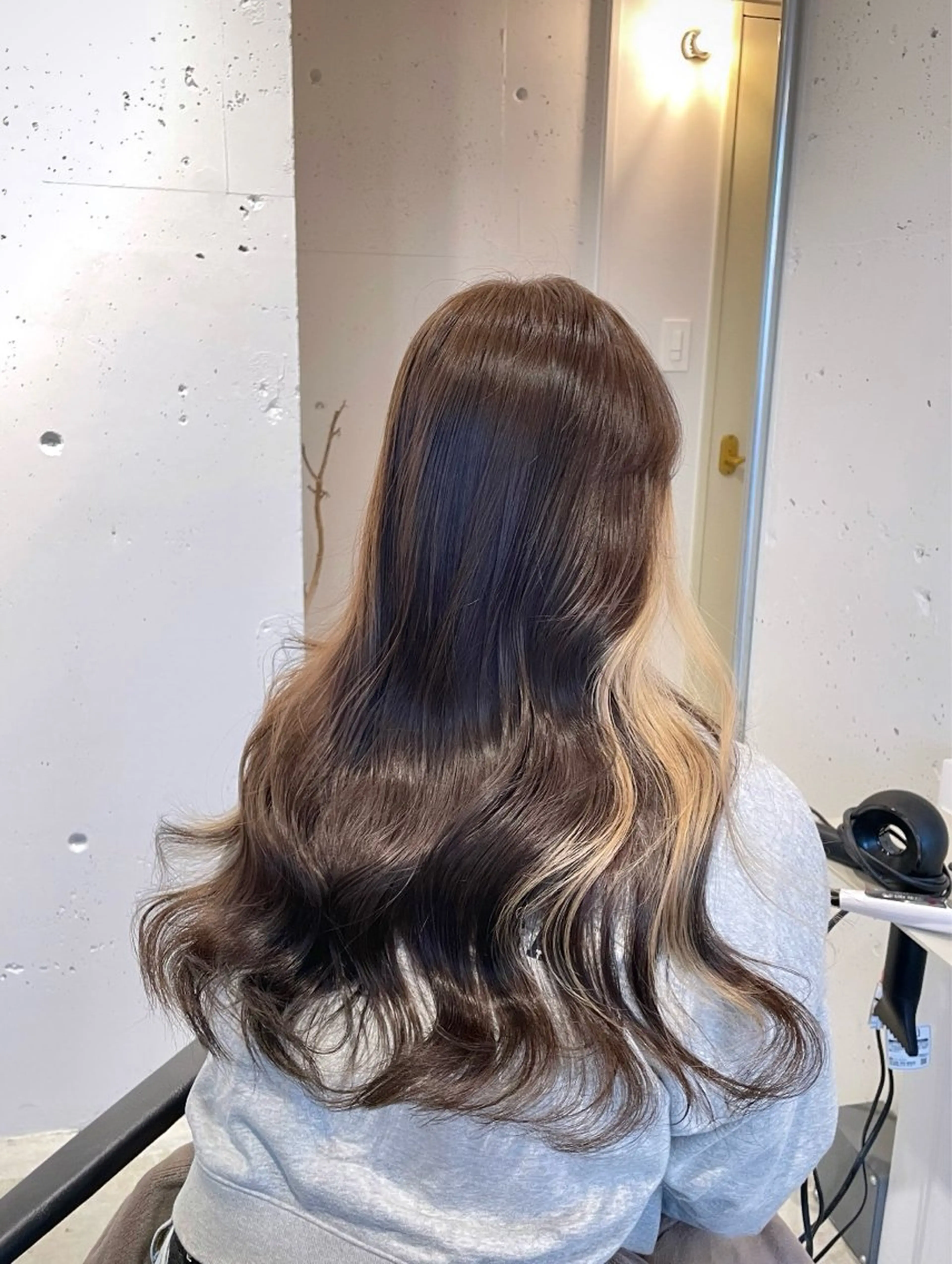 ロング カラー tim hinaのヘアスタイル