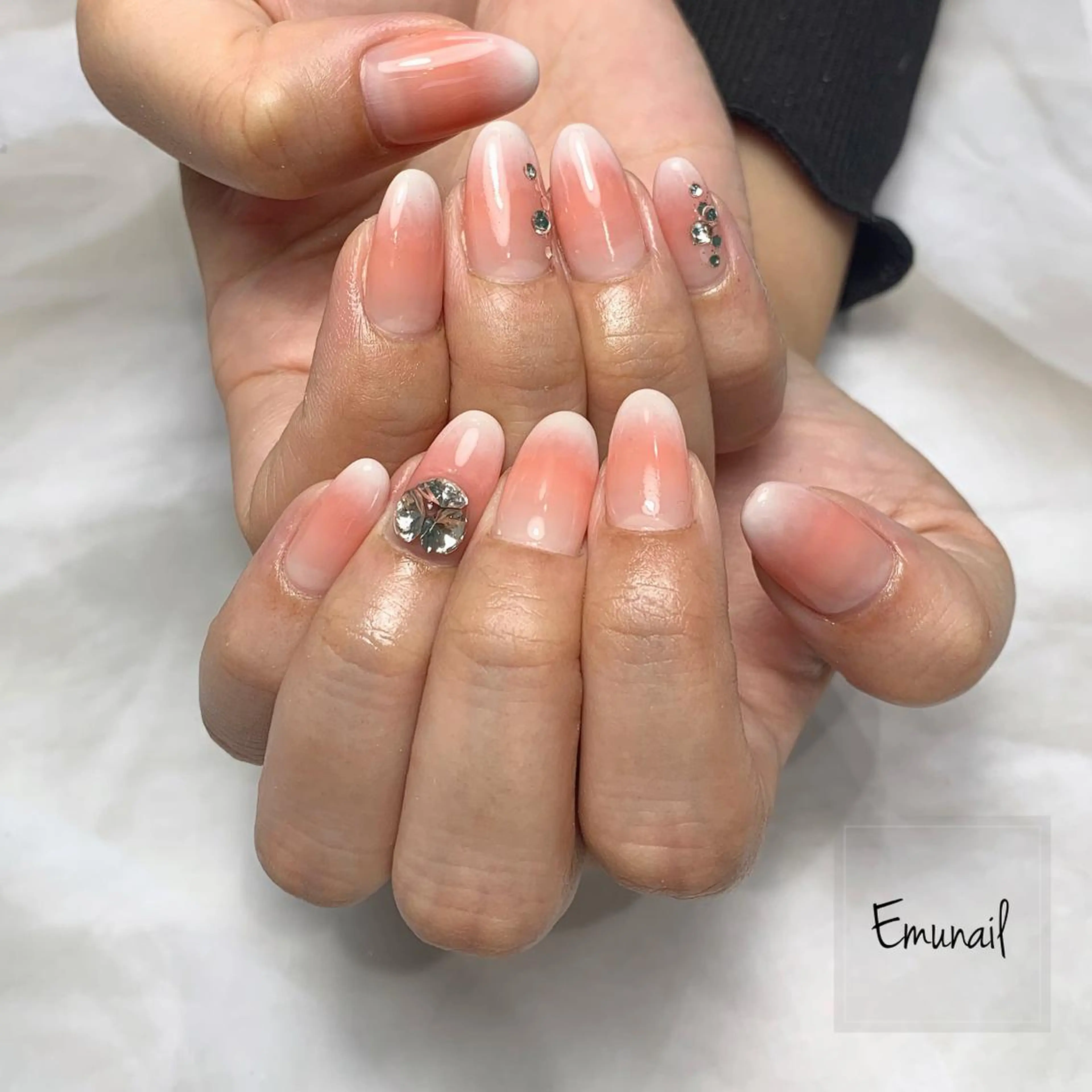 ネイル ハンドネイル Emu Nailのネイルデザイン