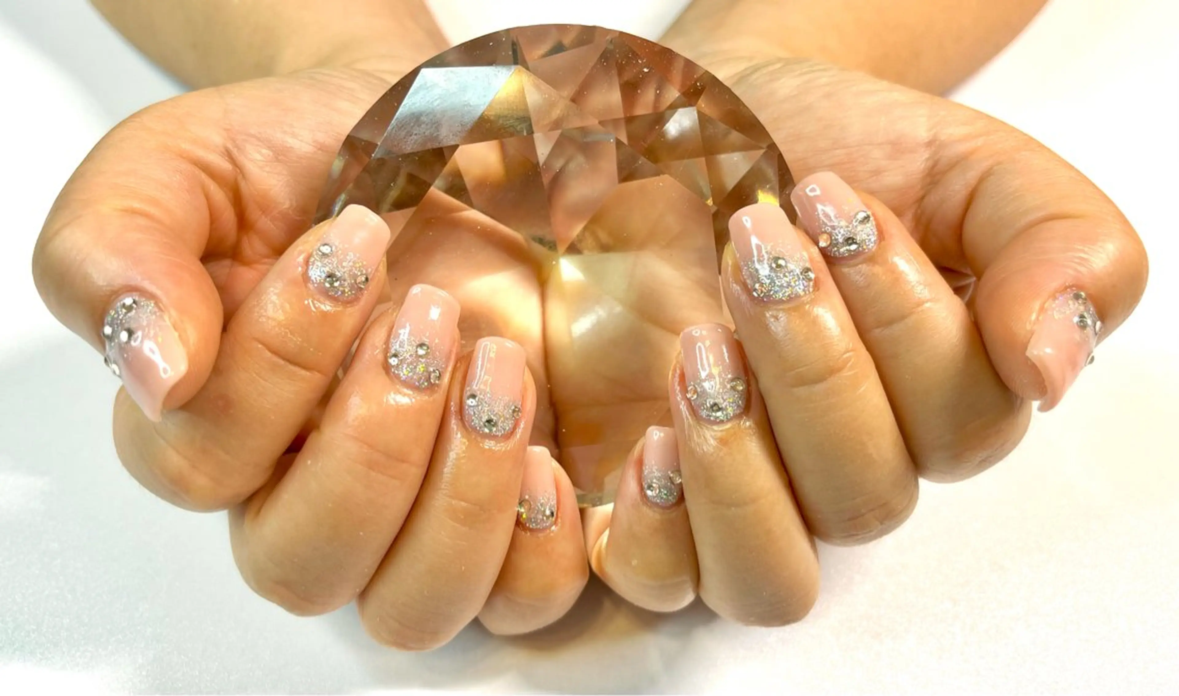 ネイル ラメ(グリッター) オフィスネイル ワンカラーネイル シンプルネイル ストーンネイル ハンドネイル プライベートサロン N's Nailのネイルデザイン