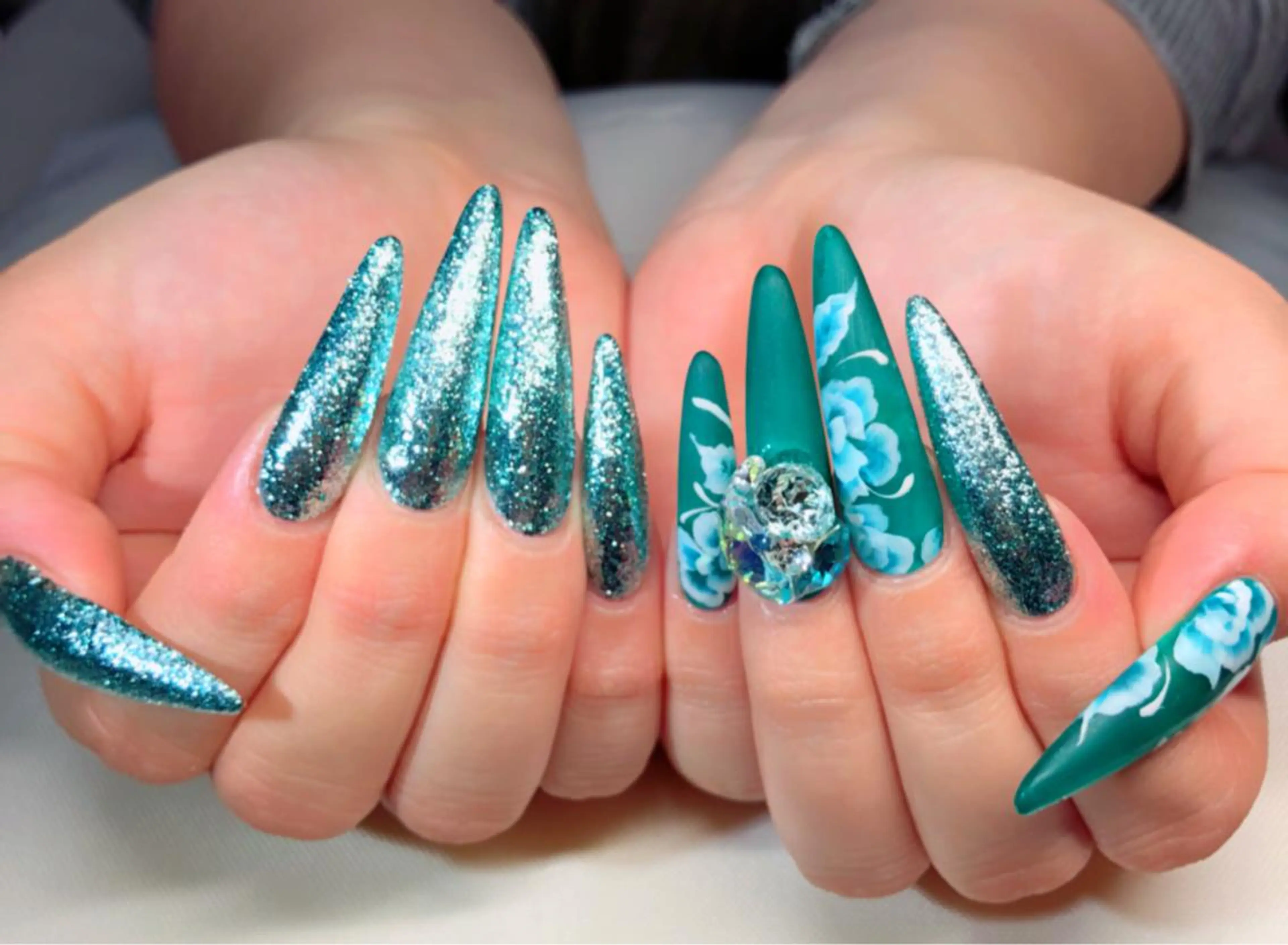 ネイル Li'leaNail AINAのネイルデザイン