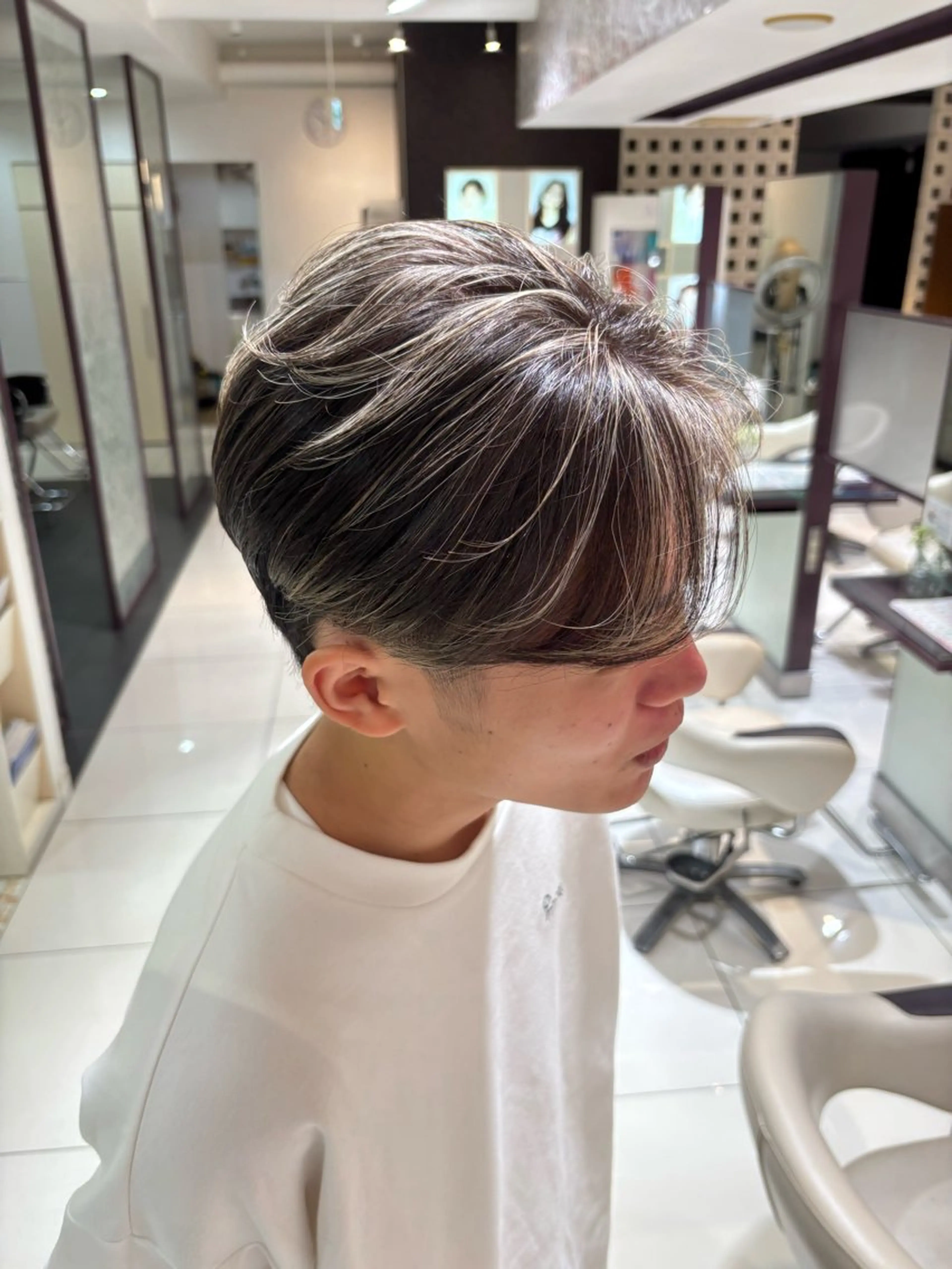 カラー メンズ メンズハイライト ハイライトカラー ZENKO国分寺所属・まるやま ひなこ/艶髪カラーのヘアスタイル