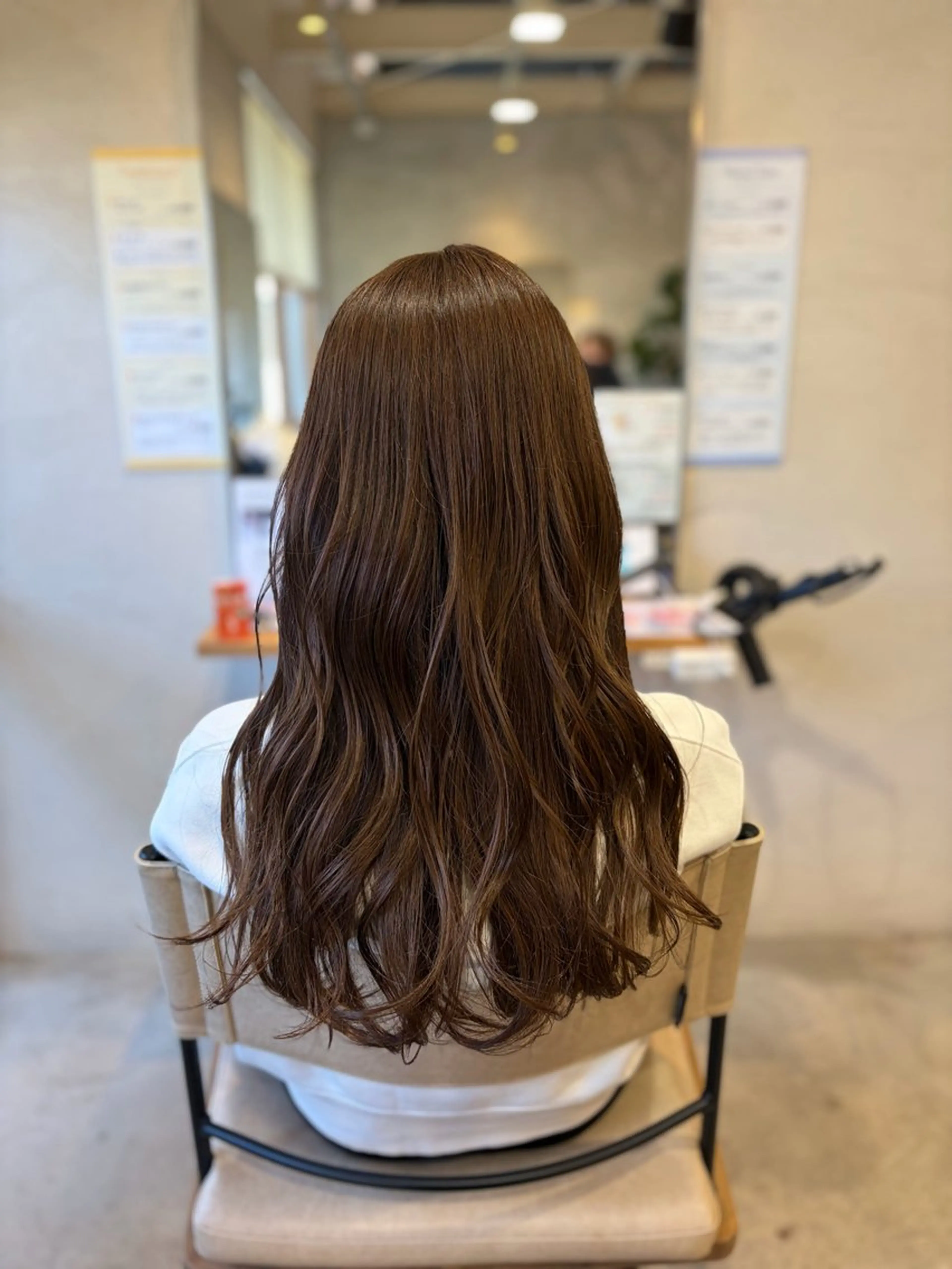 ロング カラー ベージュカラー ヘアカラー momoka 女性限定のヘアスタイル
