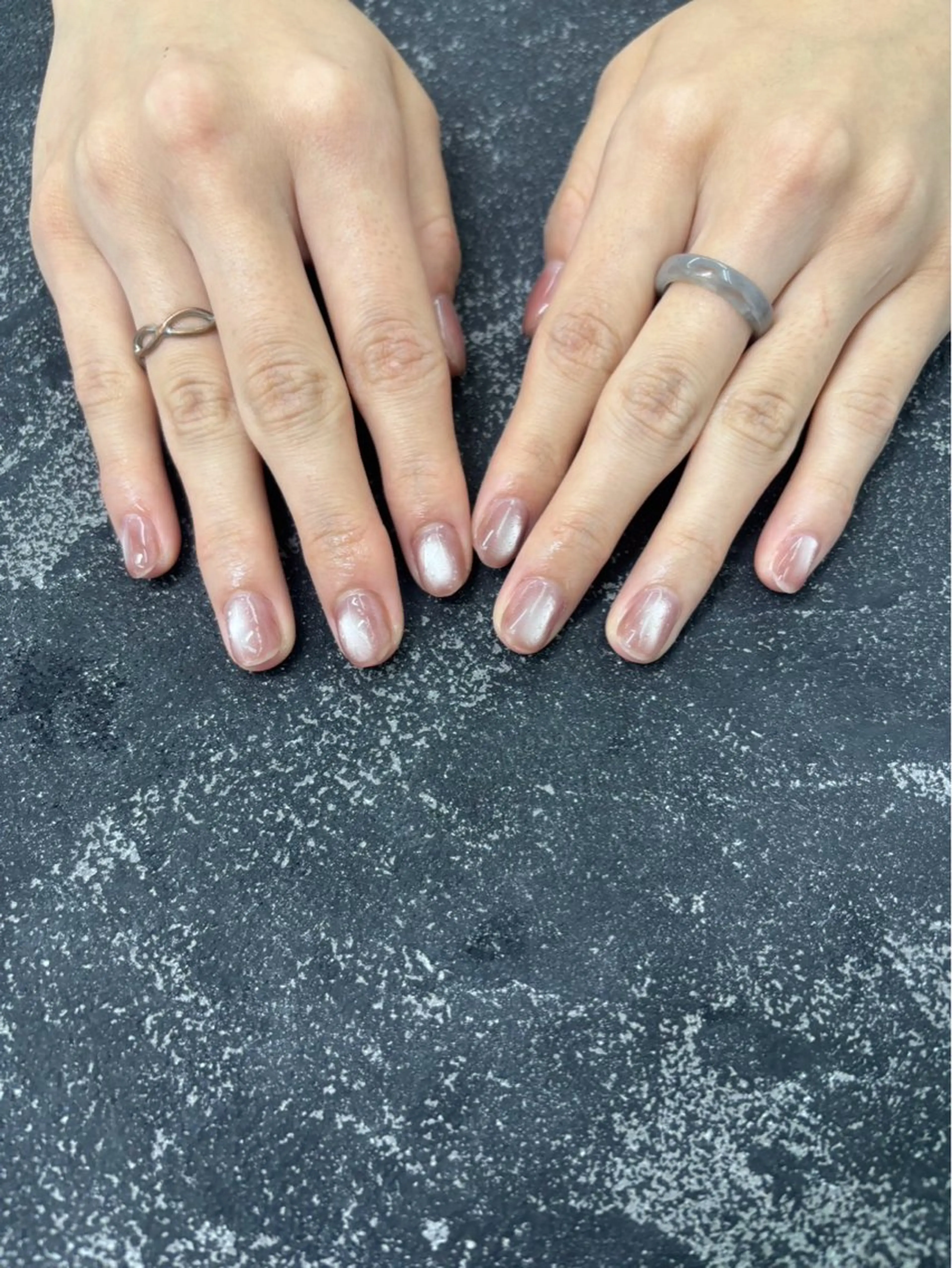 ネイル マグネットネイル オフィスネイル シンプルネイル ハンドネイル Quee Stllaのネイルデザイン