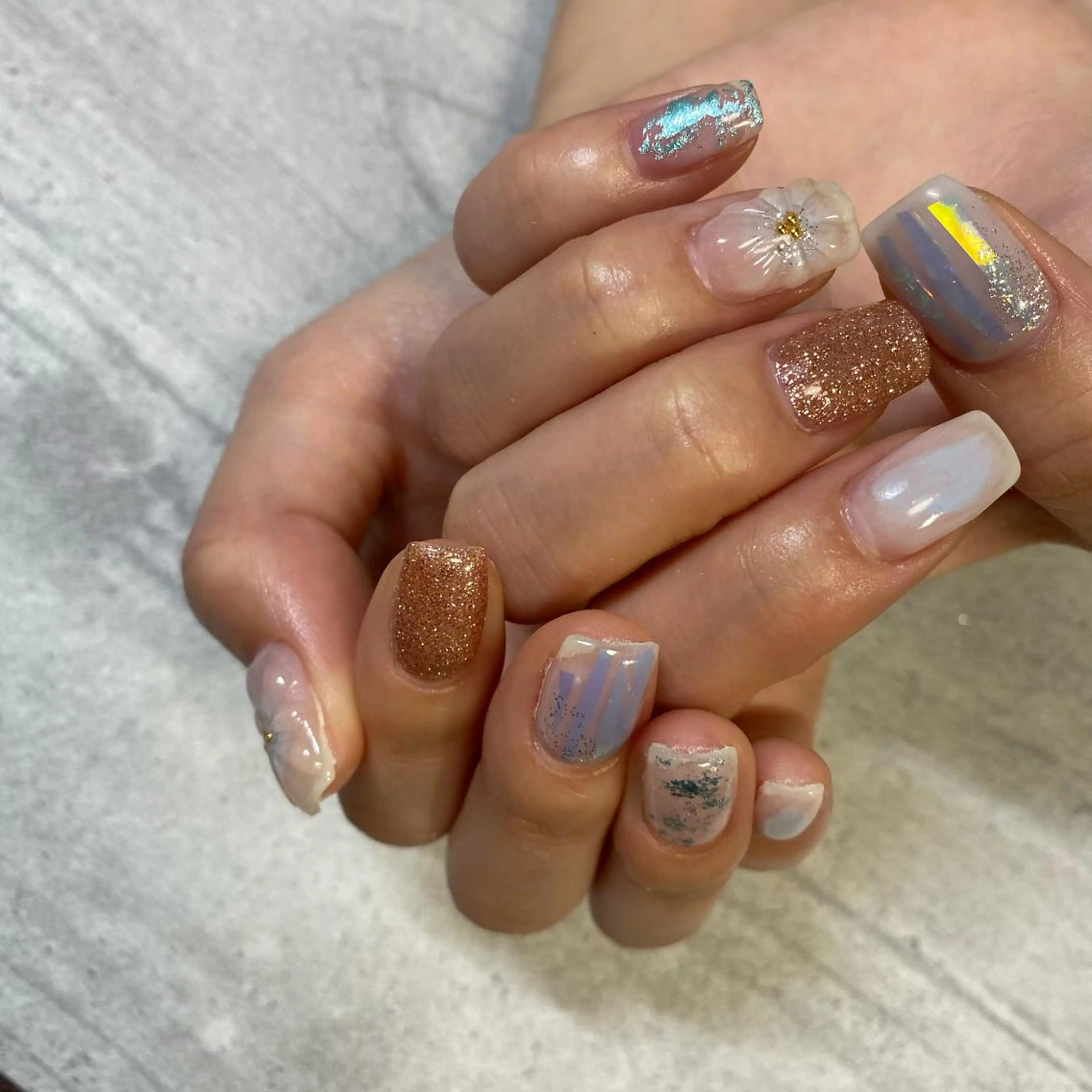 ショート カラー パーマ ヘアアレンジ メンズ キッズ ネイル マツエク・マツパ アイブロウ 春ネイル ハンドネイル ハンドケア 今福鶴見ネイル 8(ｴｲﾄ)のネイルデザイン