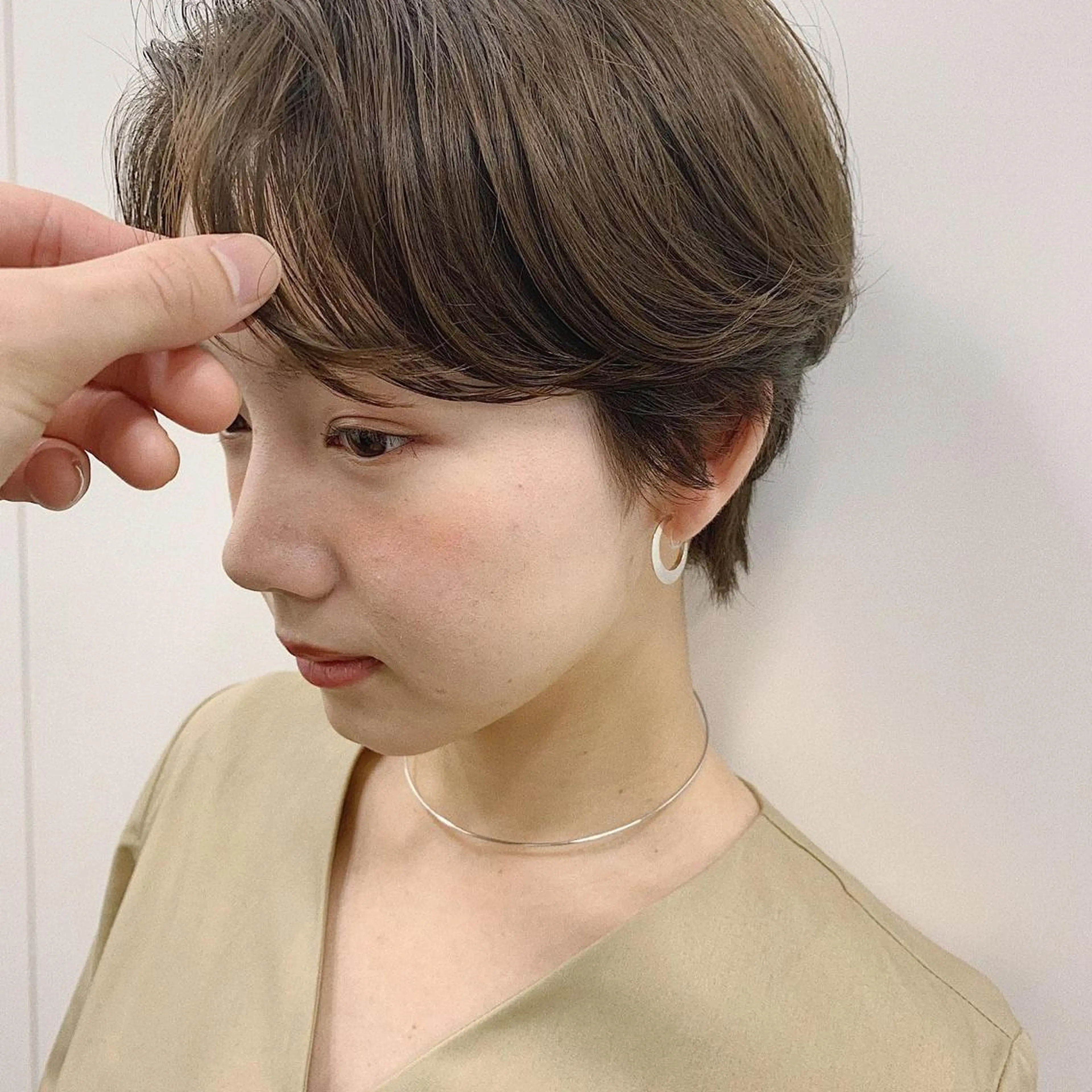 ショート カラー パーマ ヘアアレンジ ハンサムショート ショートヘア 小顔カット カット ヘアセット 松田 亮葉のヘアスタイル