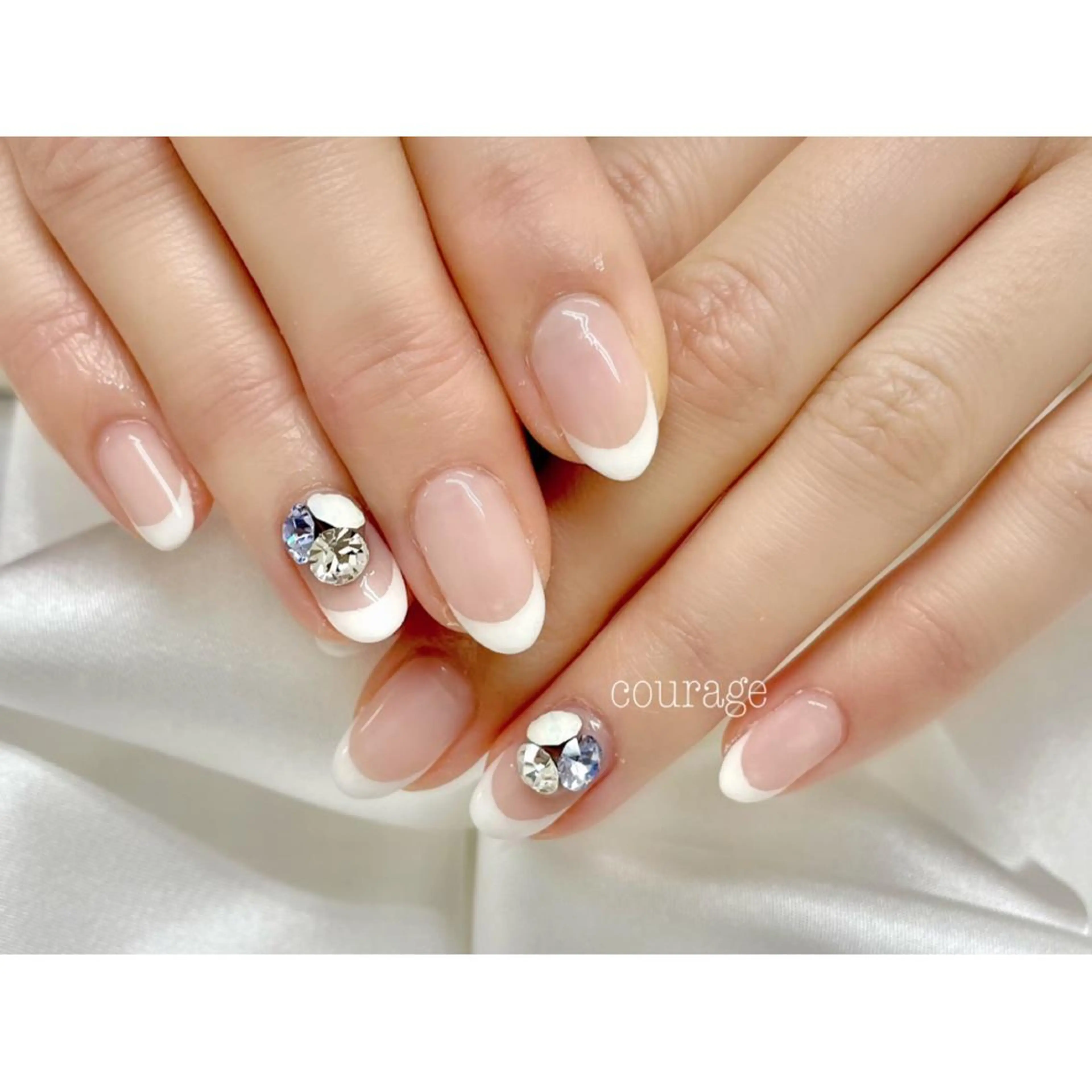 ネイル フレンチネイル ハンドネイル ネイルサロン courageのネイルデザイン