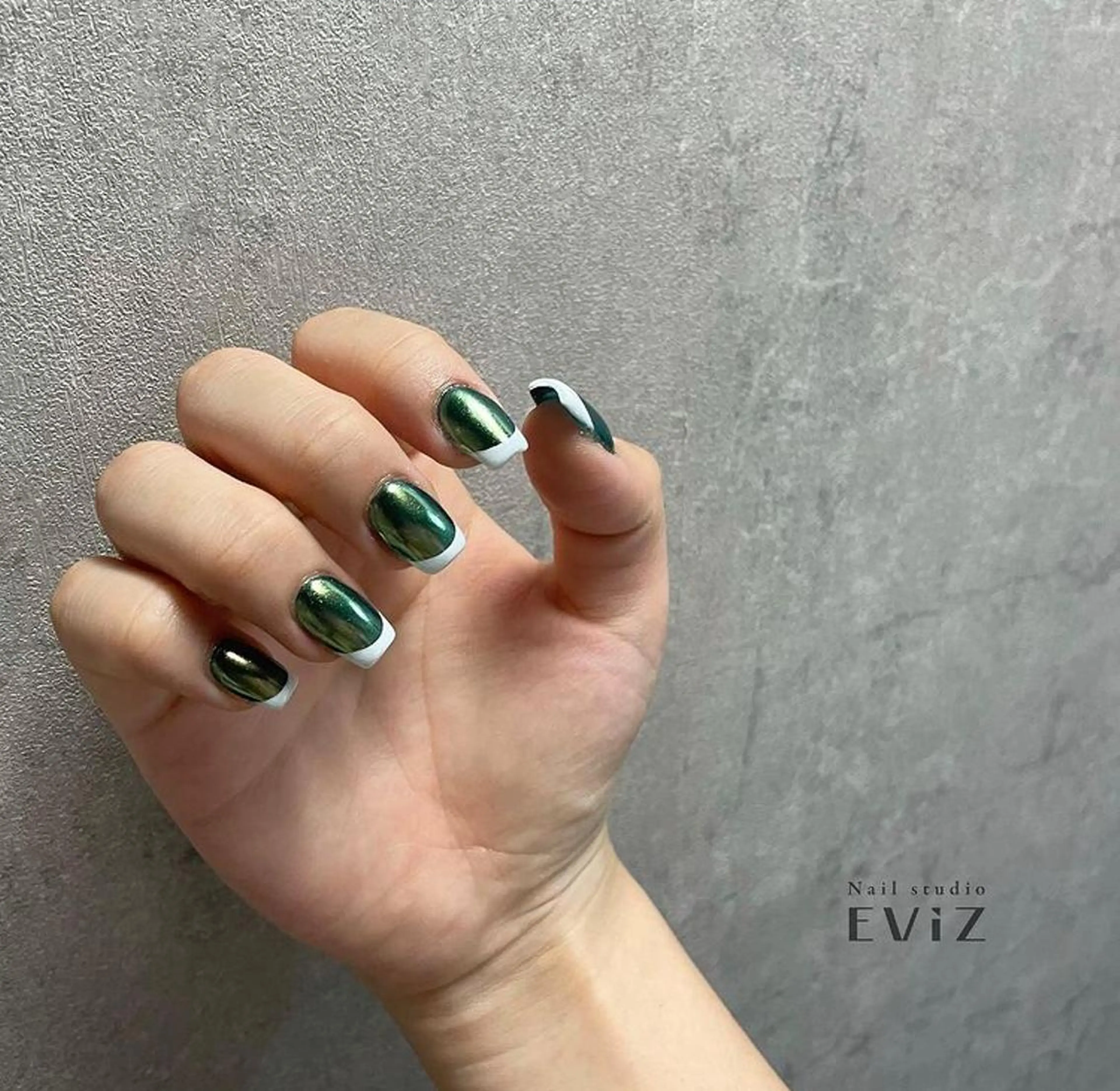 ネイル nailstudio eviz新宿店のネイルデザイン