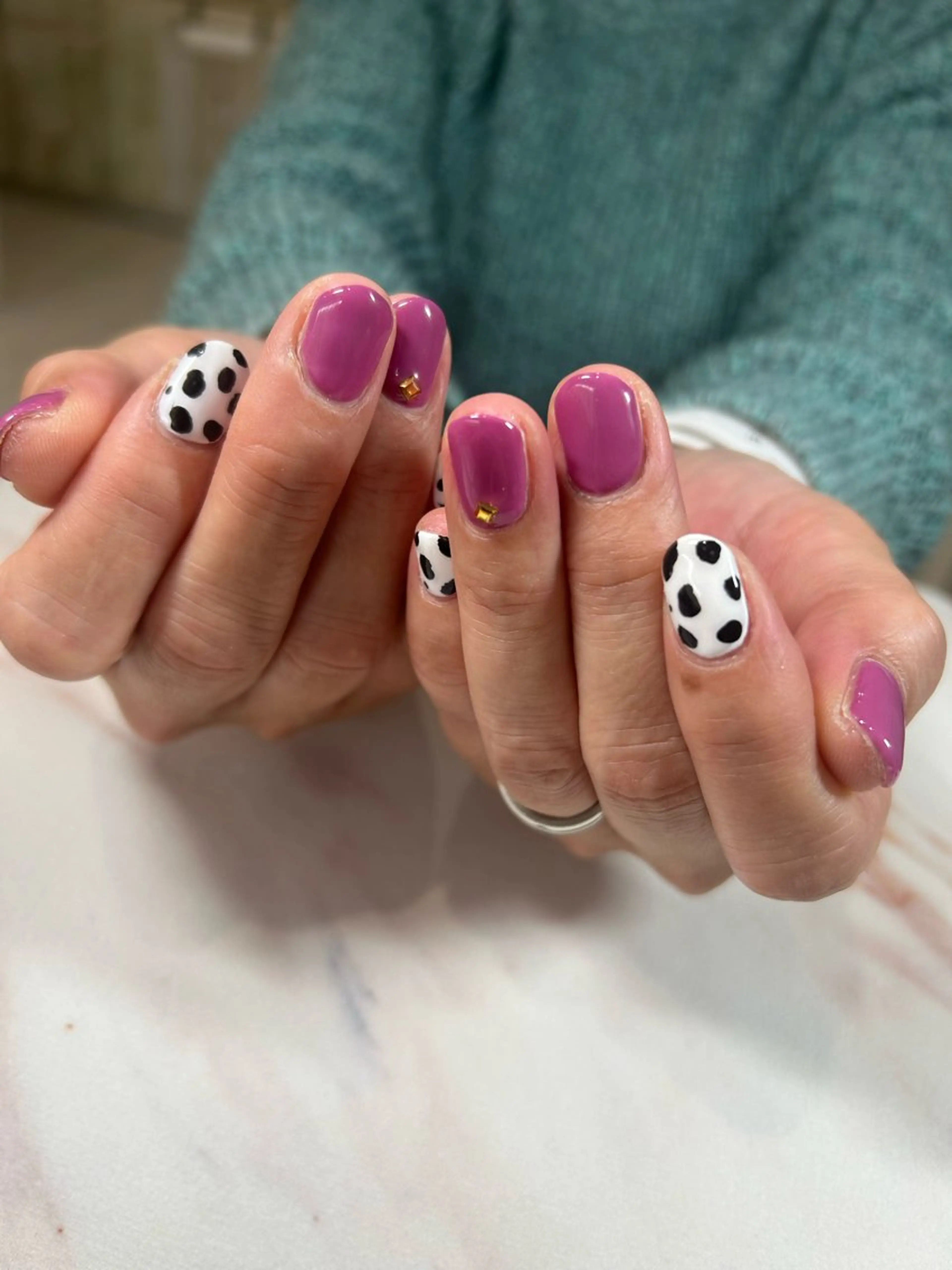 ネイル カジュアル フラッシュネイル フレンチネイル ラメ(グリッター) ラメグラデーション Ｈ3（エイチスリー）所属・H3 hitoのネイルデザイン