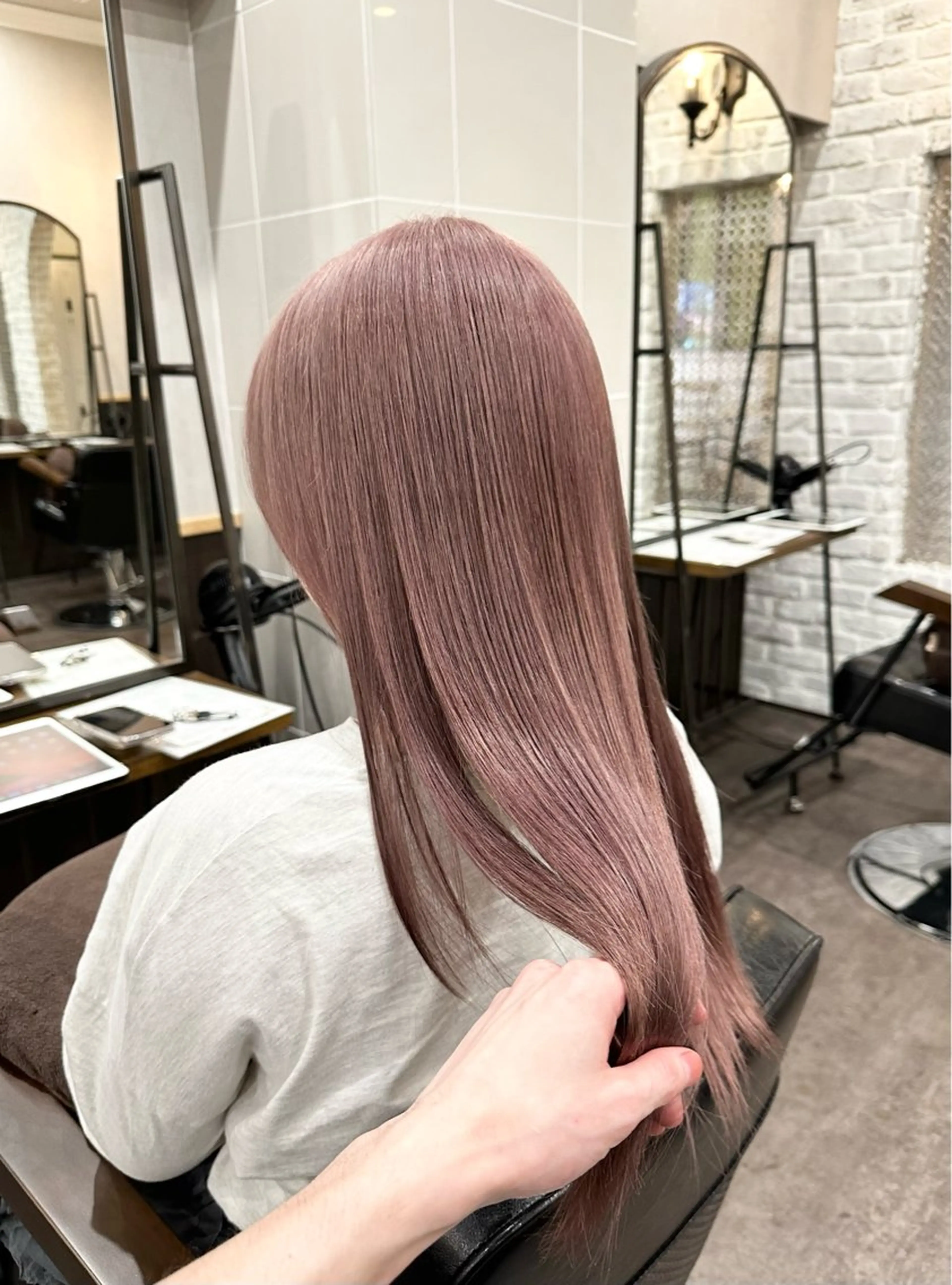 ミディアム カラー ベージュカラー ピンクカラー ピンクベージュ ヘアカラー トリートメント 🌿ガクト 🌿艶髪透明感のヘアスタイル