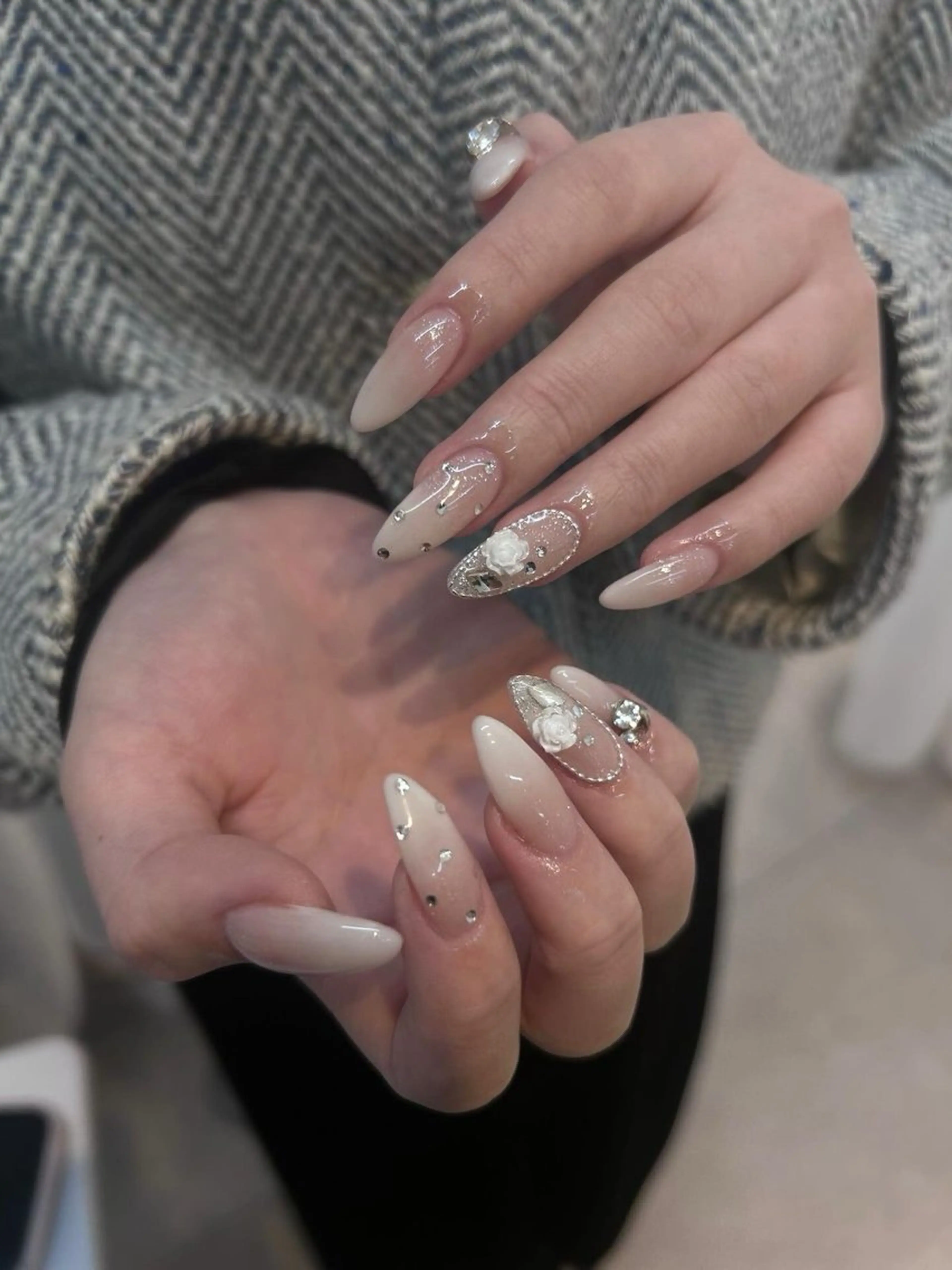 カラー グラデーションカラー ピンクカラー ハンドネイル AIN Nailのネイルデザイン