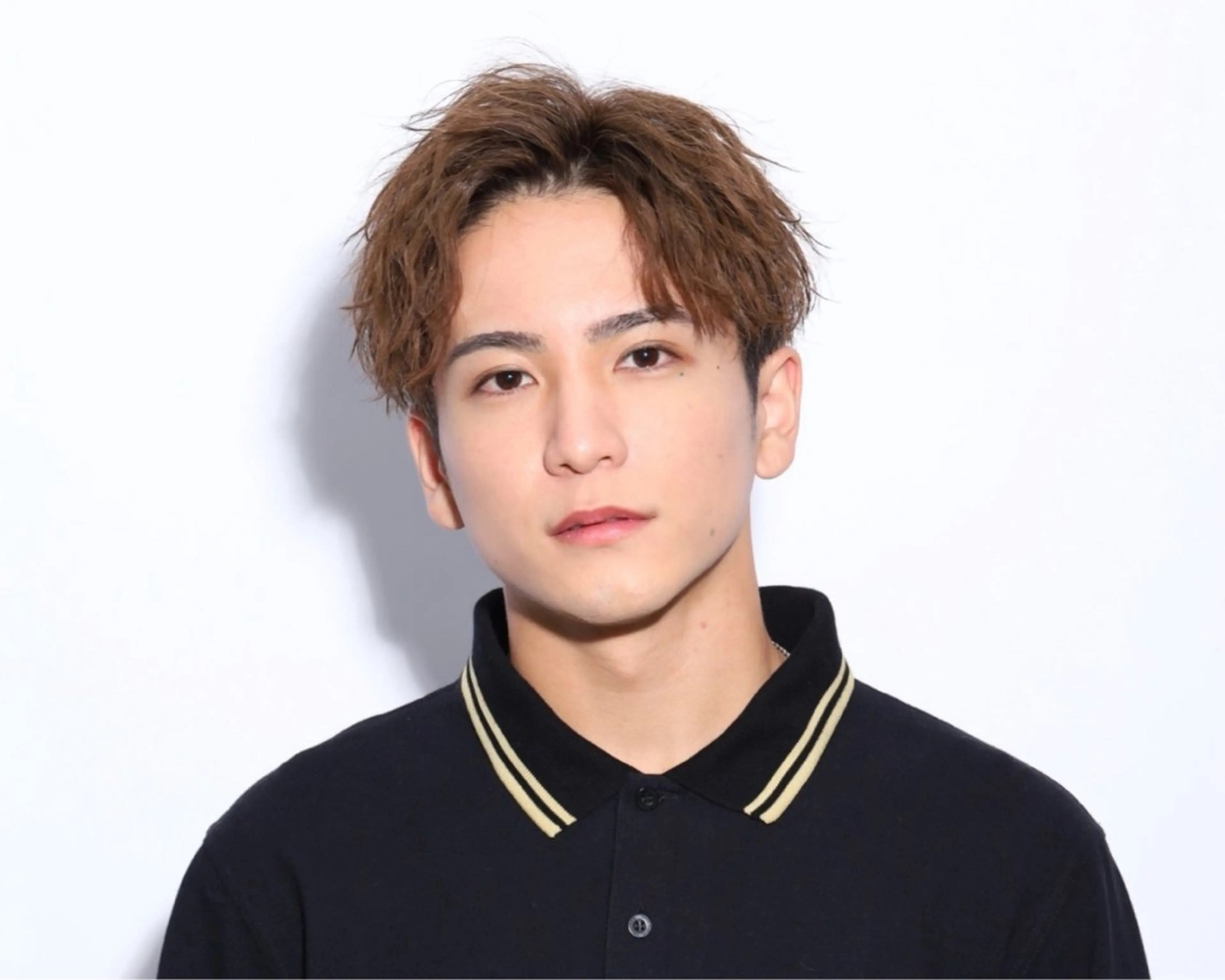 ショート カラー パーマ メンズ メンズパーマ カット ヘアカラー パーマ 稲村侑斗朝セット1分 メンズパーマのヘアスタイル