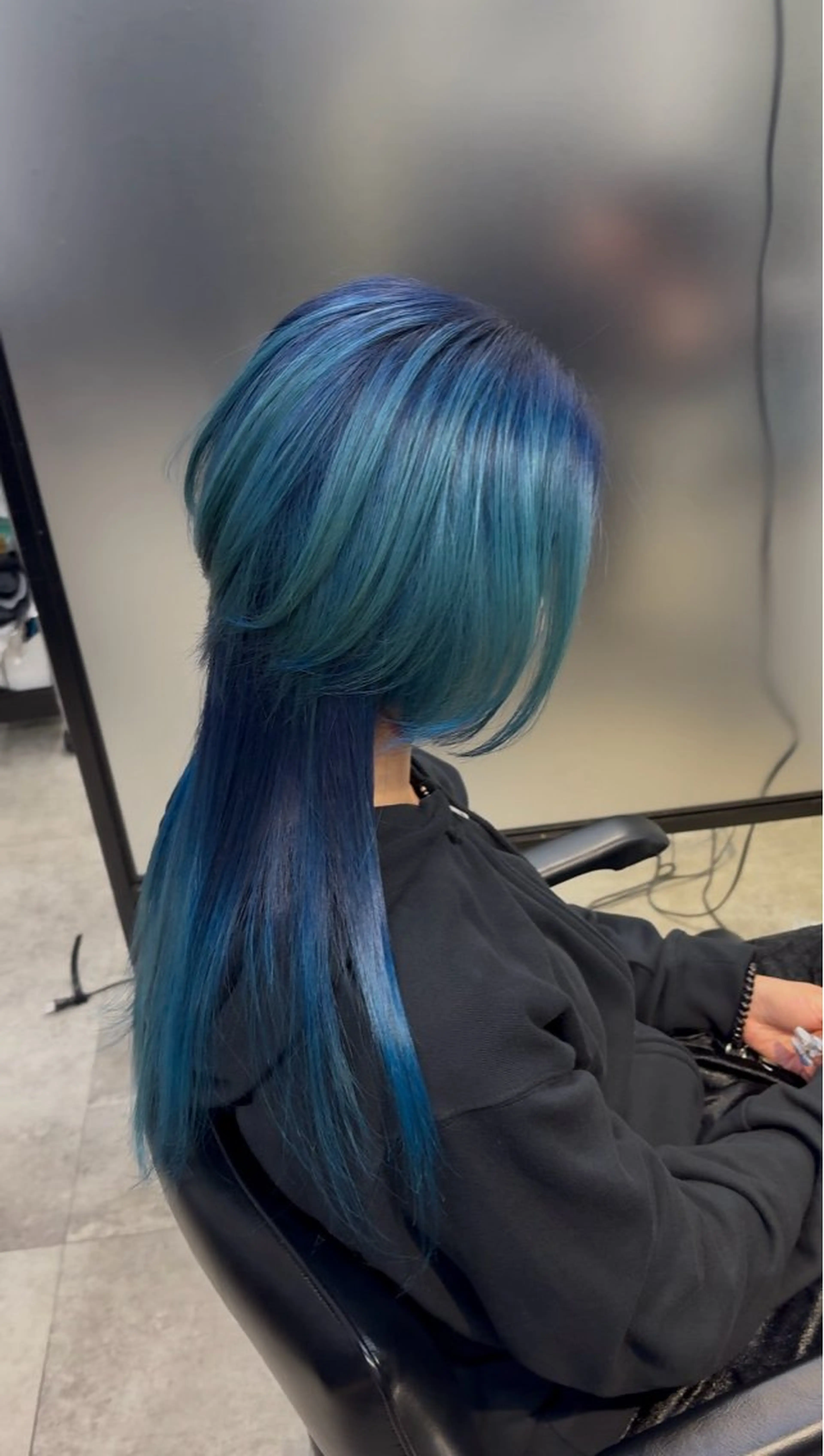 ミディアム カラー ヘアカラー トリートメント 及川シゲル 髪質改善講師のヘアスタイル