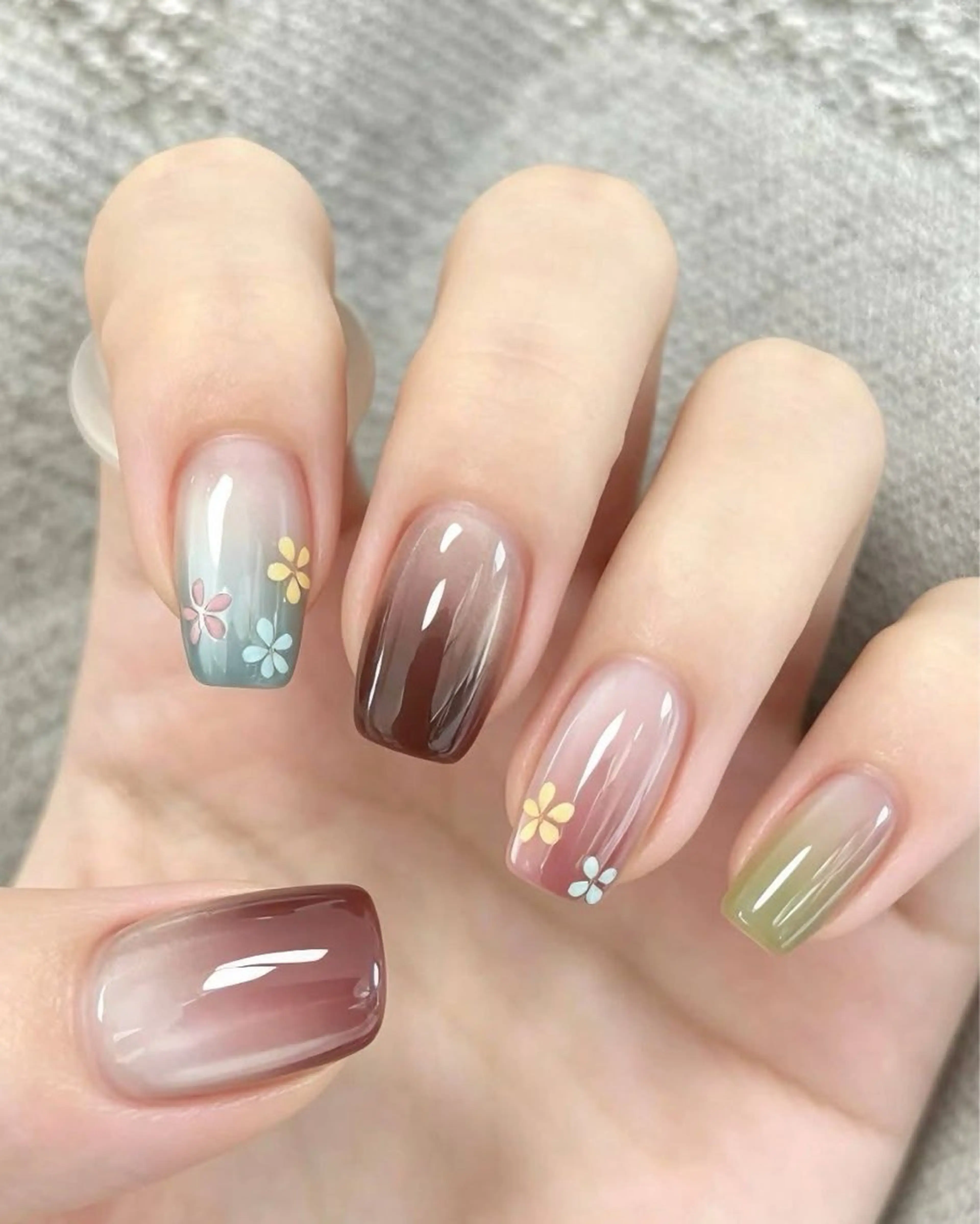 ネイル ハンドネイル フットネイル ハンドケア HANA 川越東口ネイルサロンのネイルデザイン